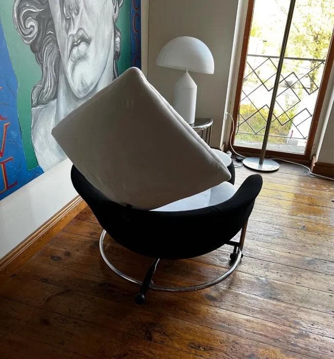 Armchair with Ottoman Girotonda, black white fabric, metal, by F. Binfaré, Cassina, Italy, 1990s. - 298597