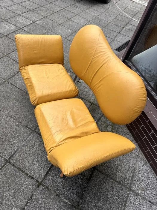 Sofa Arnold, yellow, leather, metal, wood, Italy, 1980s. - 298652