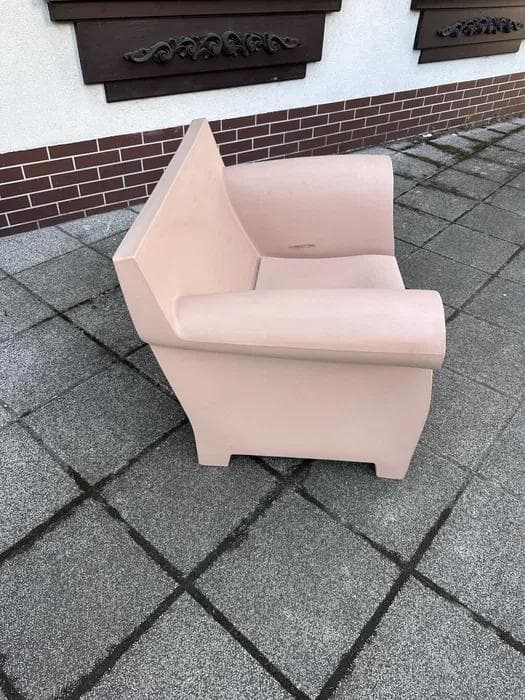 Armchair Bubble, pink plastic, by P. Starck, Kartell, Italy - 298627