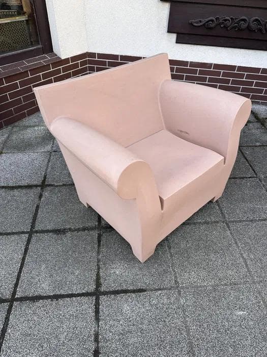 Armchair Bubble, pink plastic, by P. Starck, Kartell, Italy - 298634
