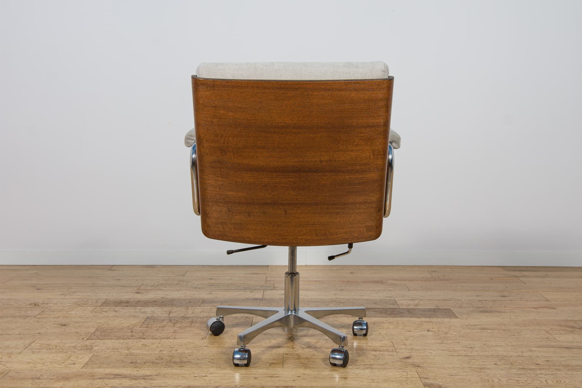 Fotel biurowy obrotowy, beżowy, teak, tkanina syntetyczna, chrom, Wielka Brytania, lata 70. - 298662