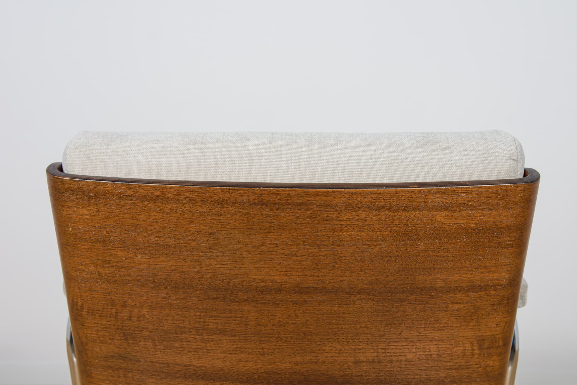 Fotel biurowy obrotowy, beżowy, teak, tkanina syntetyczna, chrom, Wielka Brytania, lata 70. - 298669