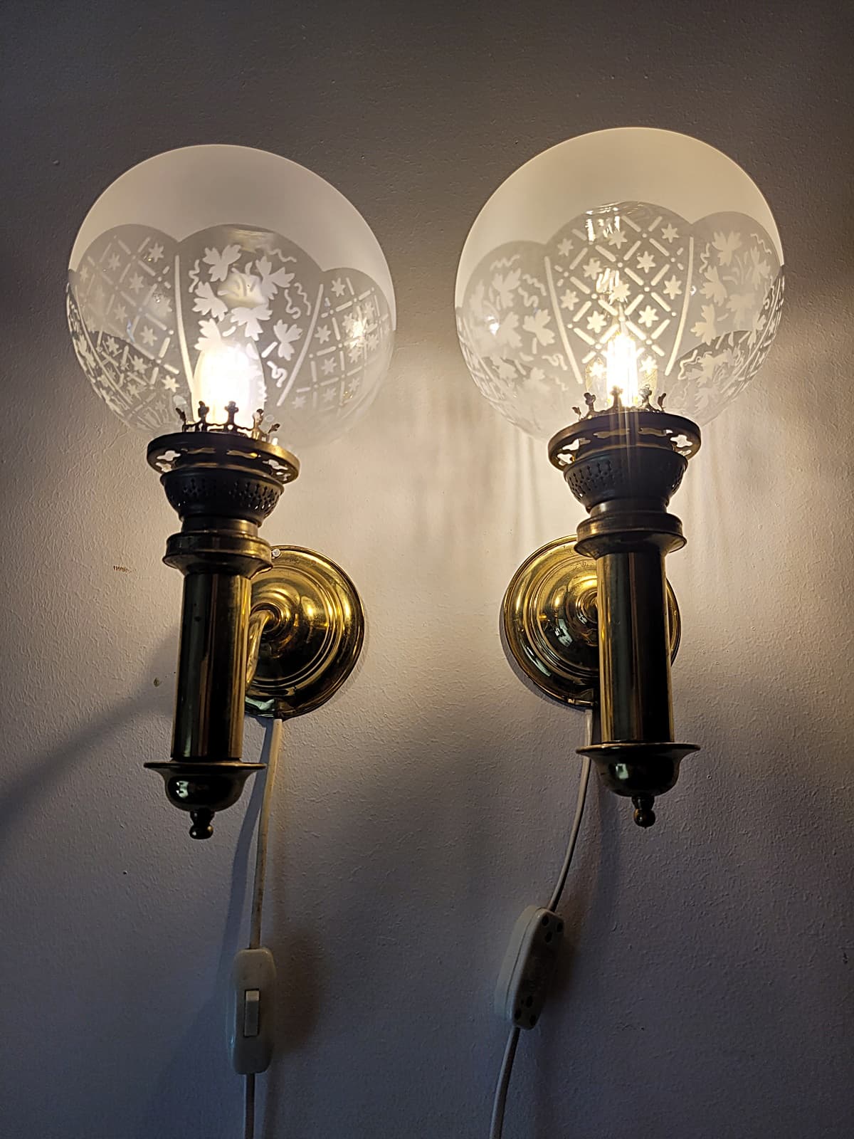 Pair of Wall Sconces H.H. Metal, gold brass, white glass, Sweden, 1950s. - 298699