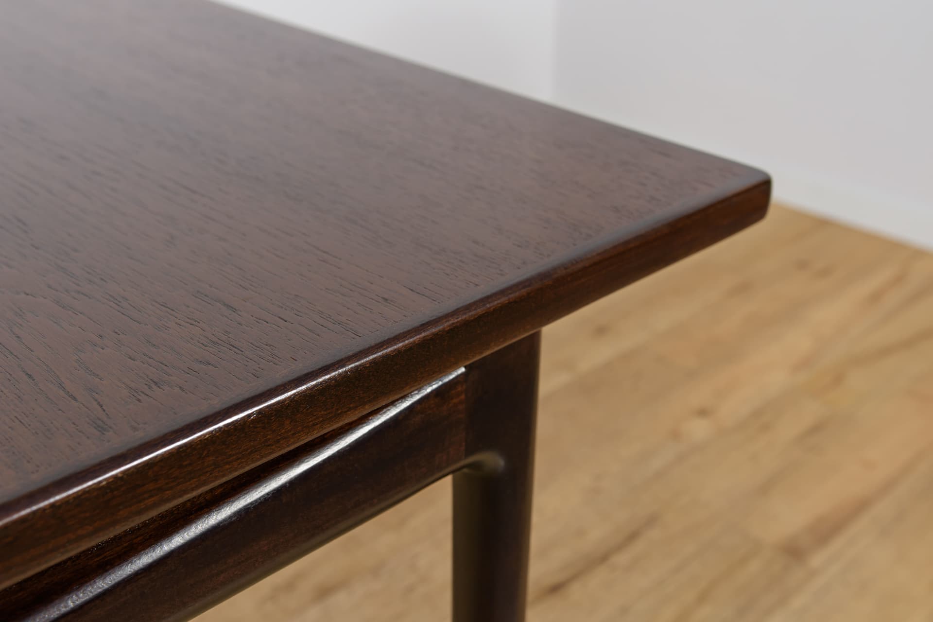 Stół jadalniany, teak brązowy, proj. I. Kofod-Larsen, G-Plan, Wielka Brytania, lata 60. - 298765