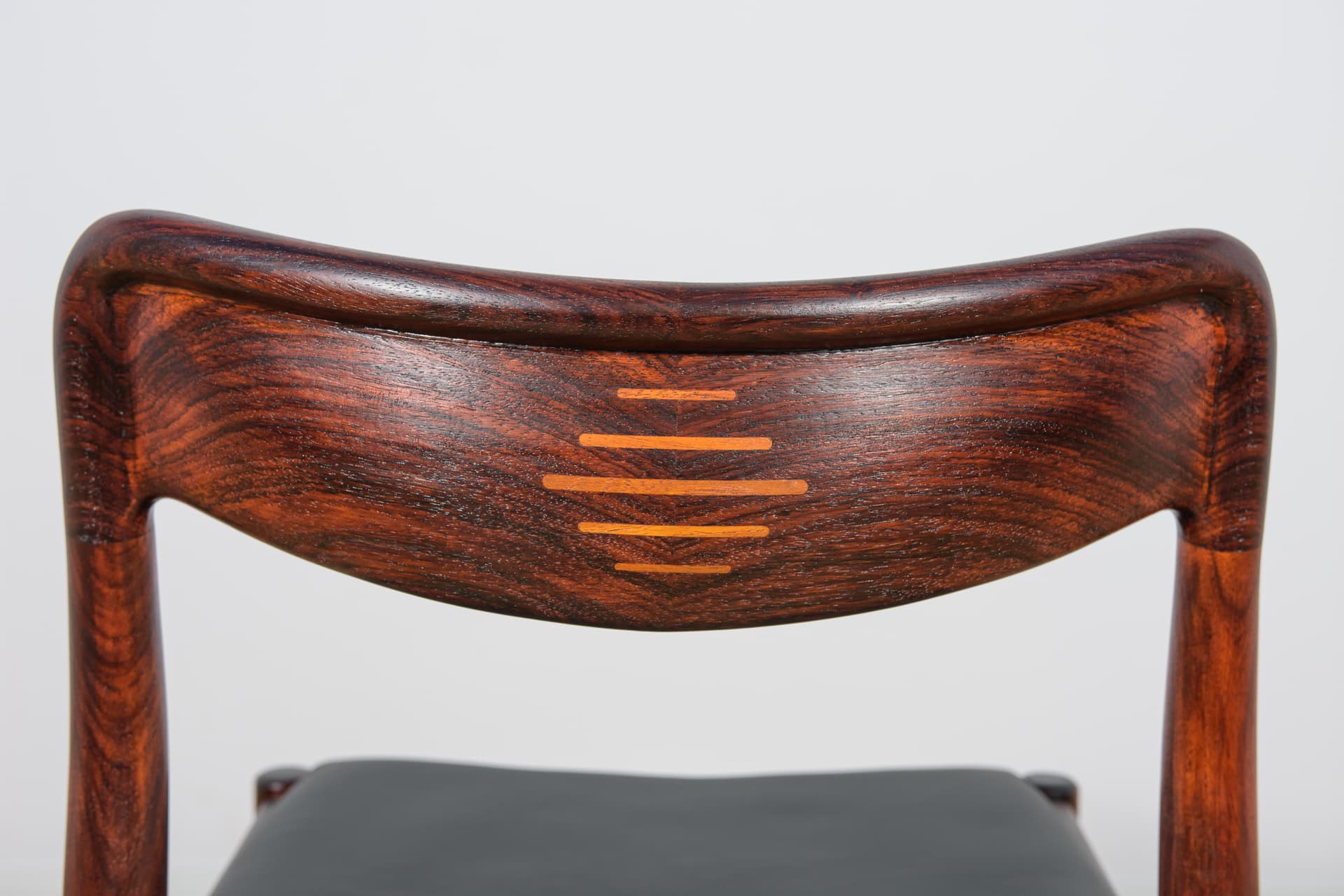 Set of four chairs, brown rosewood, black genuine leather, Uldum Møbelfabrik, Denmark, 1960s. - 298808