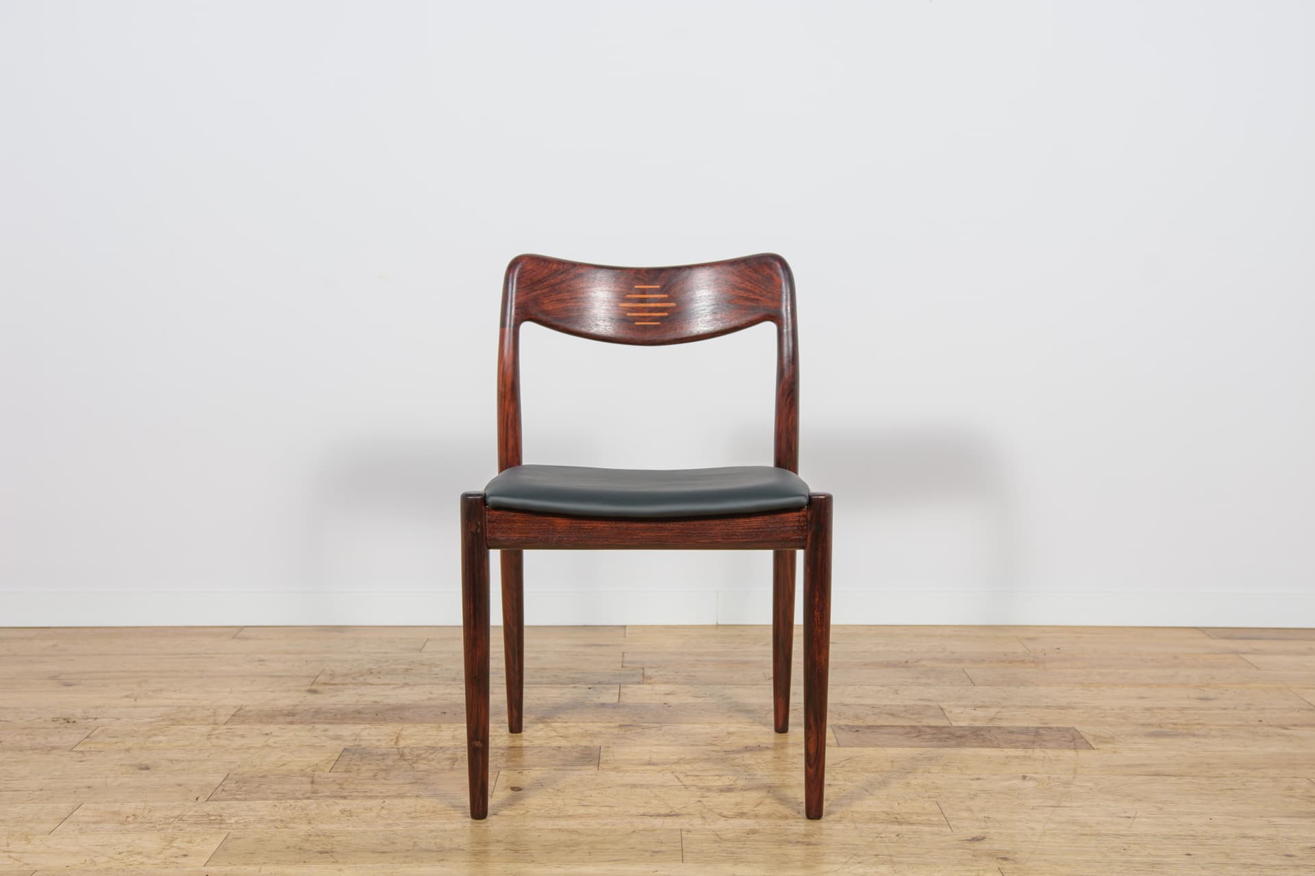 Set of four chairs, brown rosewood, black genuine leather, Uldum Møbelfabrik, Denmark, 1960s. - 298799