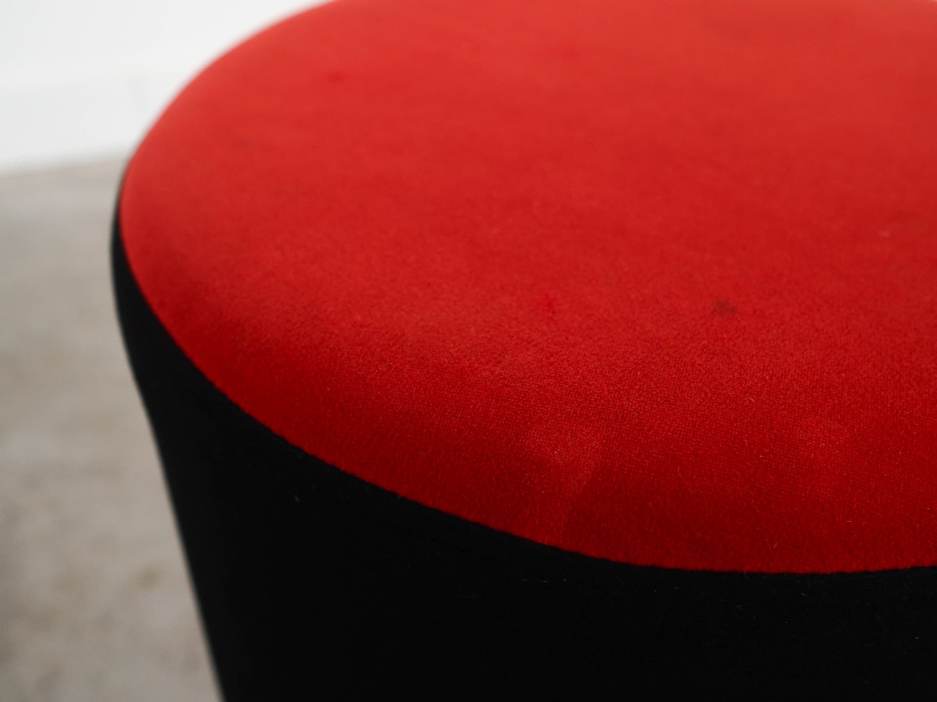 Swivel stool, black red velvet, silver metal, Denmark, 1990s. - 298834