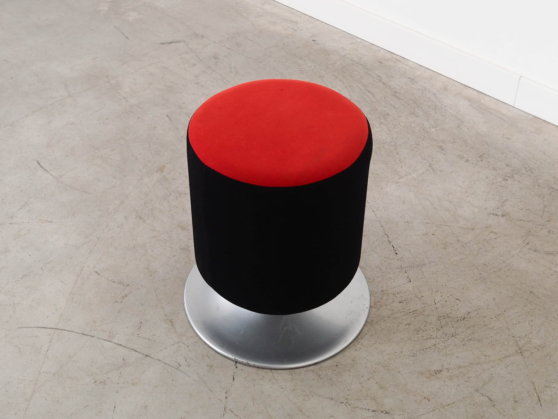 Swivel stool, black red velvet, silver metal, Denmark, 1990s. - 298828