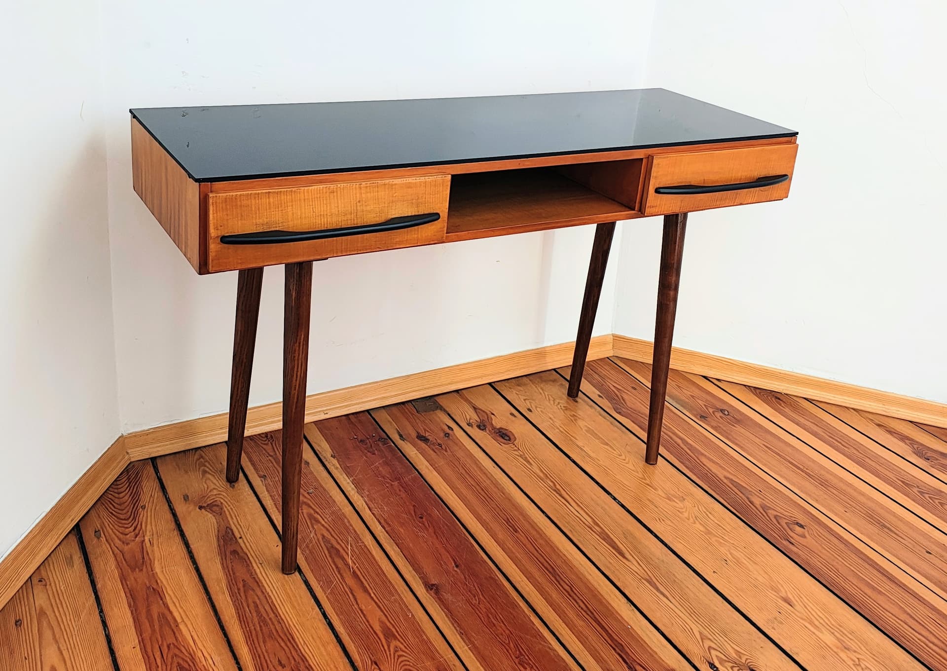 Konsolka biurko, jasnobrązowy dąb, blat czarny, proj. M. Pozar, UP Závody, Czechosłowacja, lata 60. - 299061