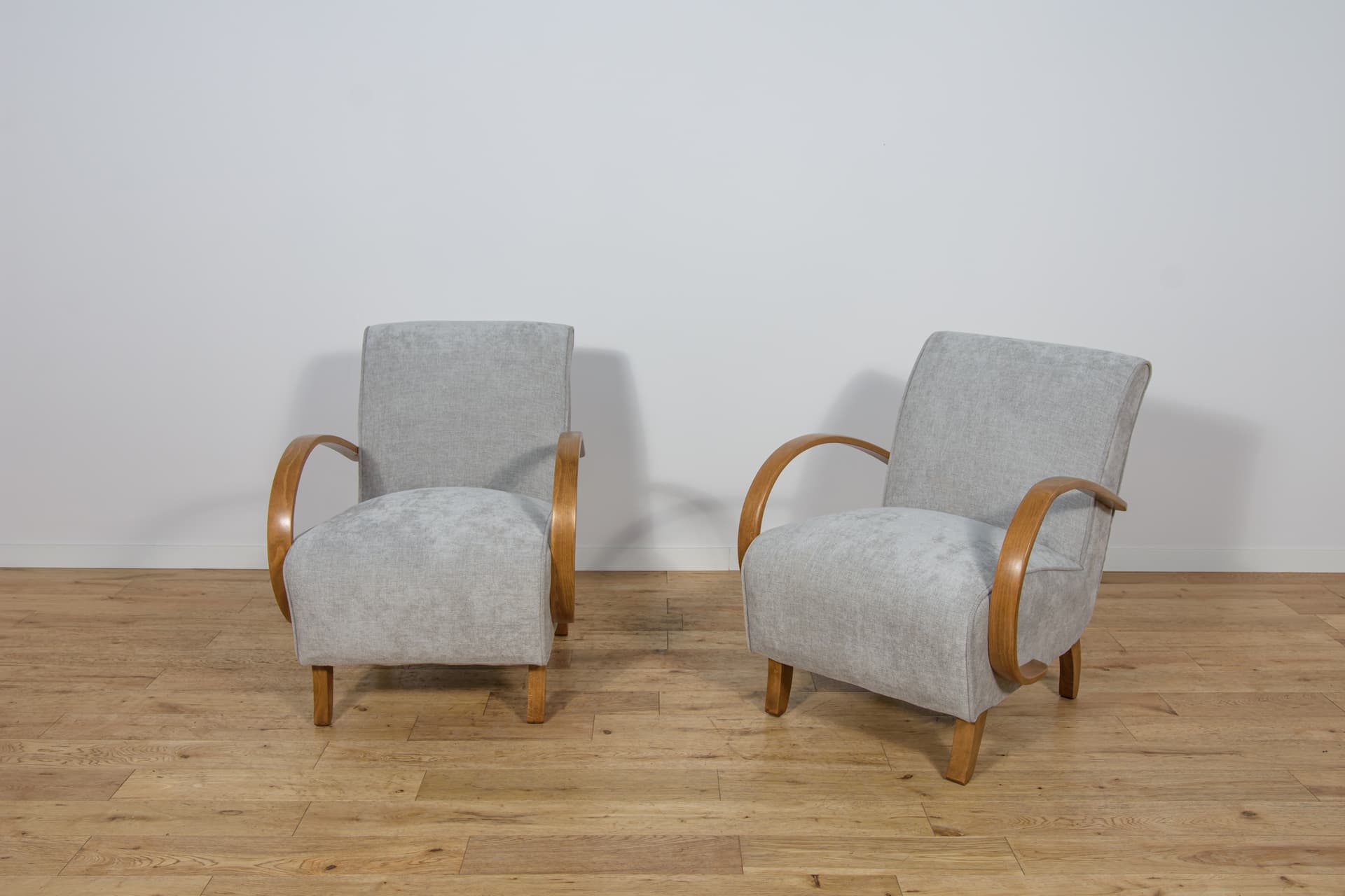 Pair of armchairs Model H-410, light grey wool, light brown oak, by J. Halabala, Czechoslovakia, 1930s. - 299158