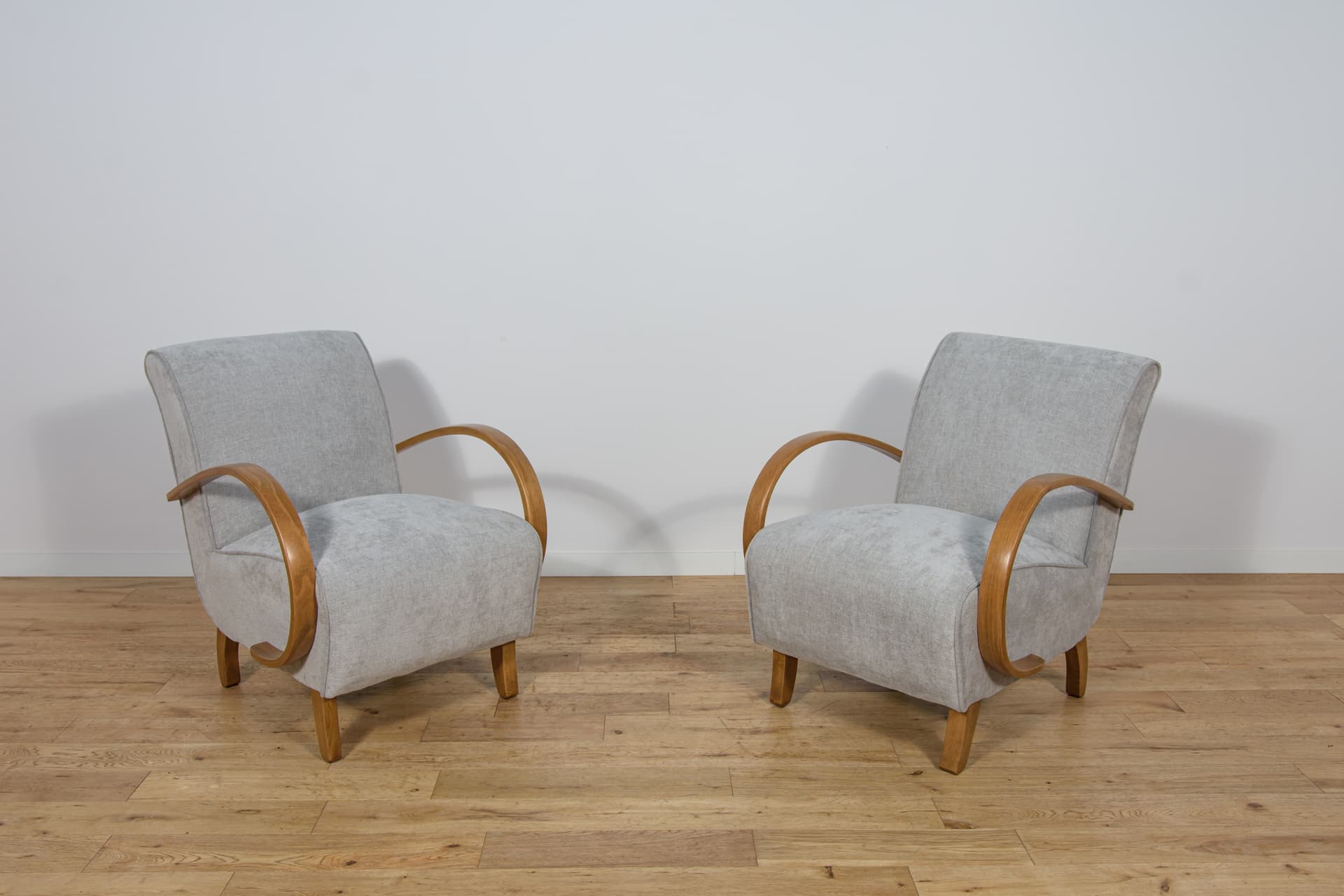 Pair of armchairs Model H-410, light grey wool, light brown oak, by J. Halabala, Czechoslovakia, 1930s. - 299155