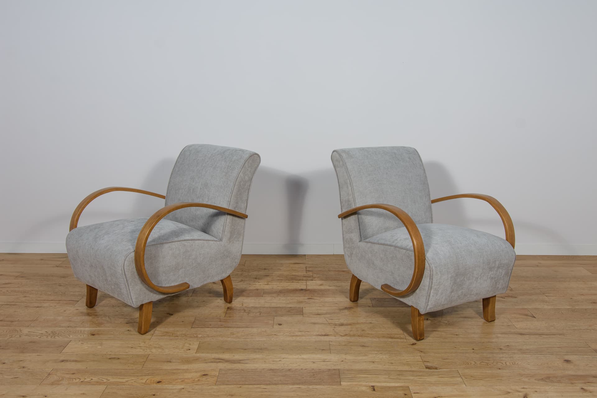 Pair of armchairs Model H-410, light grey wool, light brown oak, by J. Halabala, Czechoslovakia, 1930s. - 299160