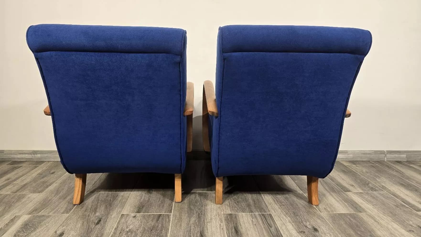 Para foteli H 410, velvet granatowy, orzech brązowy, proj. J. Halabala, UP Závody, Czechosłowacja, lata 60. - 299219