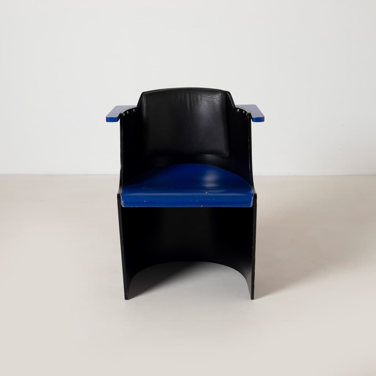 Chair Bauhaus D61, black blue plywood, by E. Lissitzky, Tecta, Germany, 1970s. - 299444