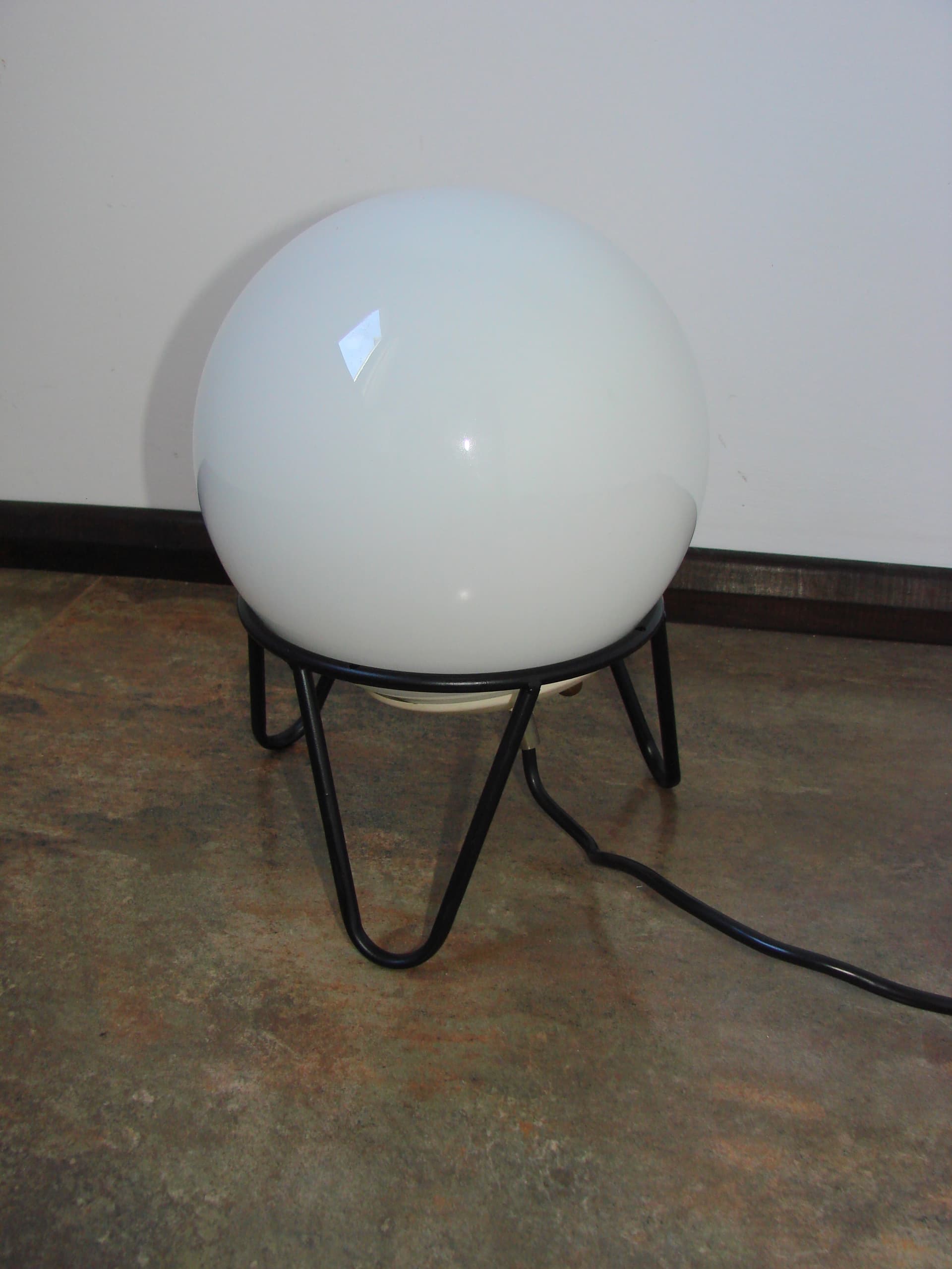 Table Lamp Globe, white glass, black metal, 1980s - 299466