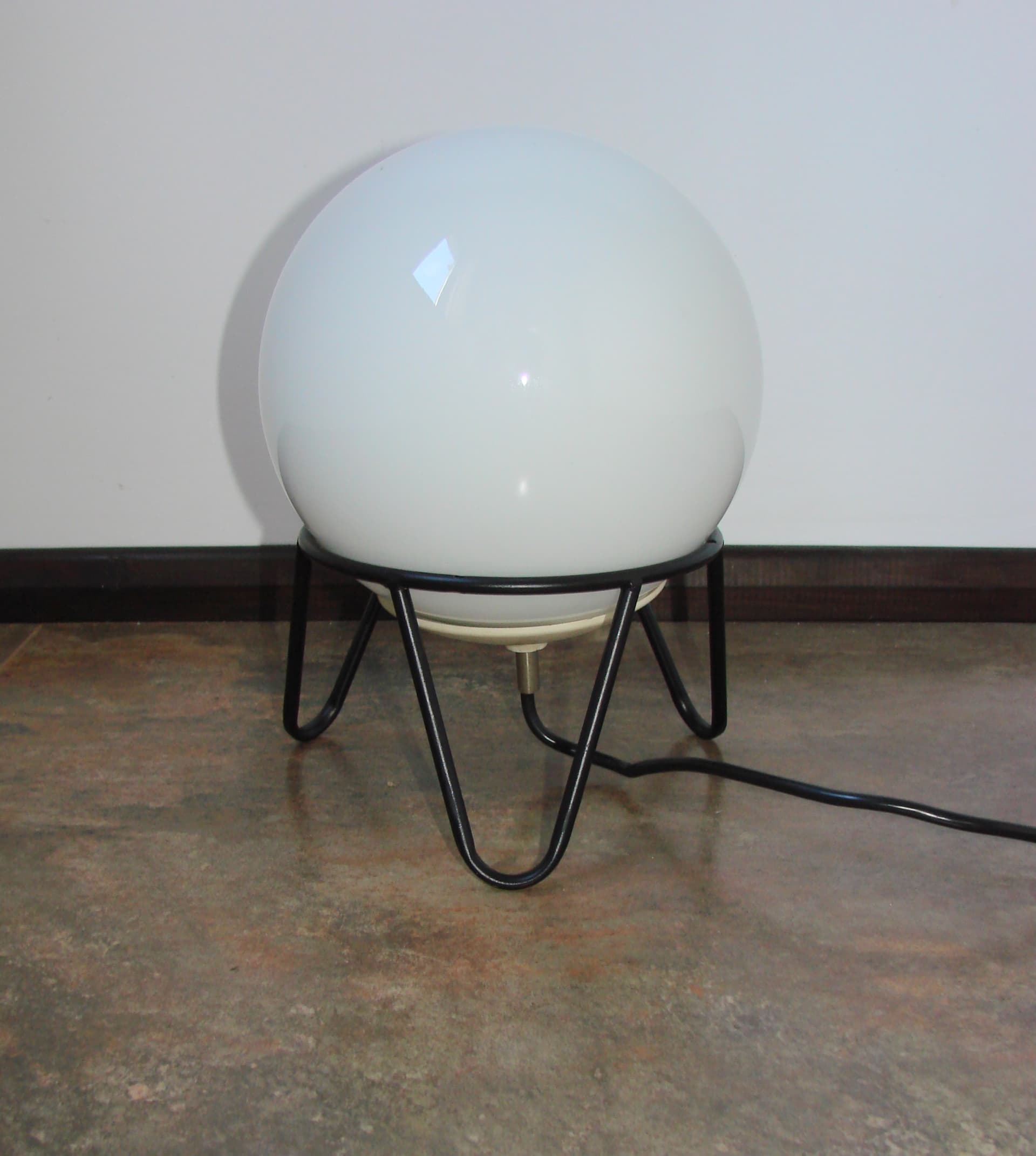 Table Lamp Globe, white glass, black metal, 1980s - 299462