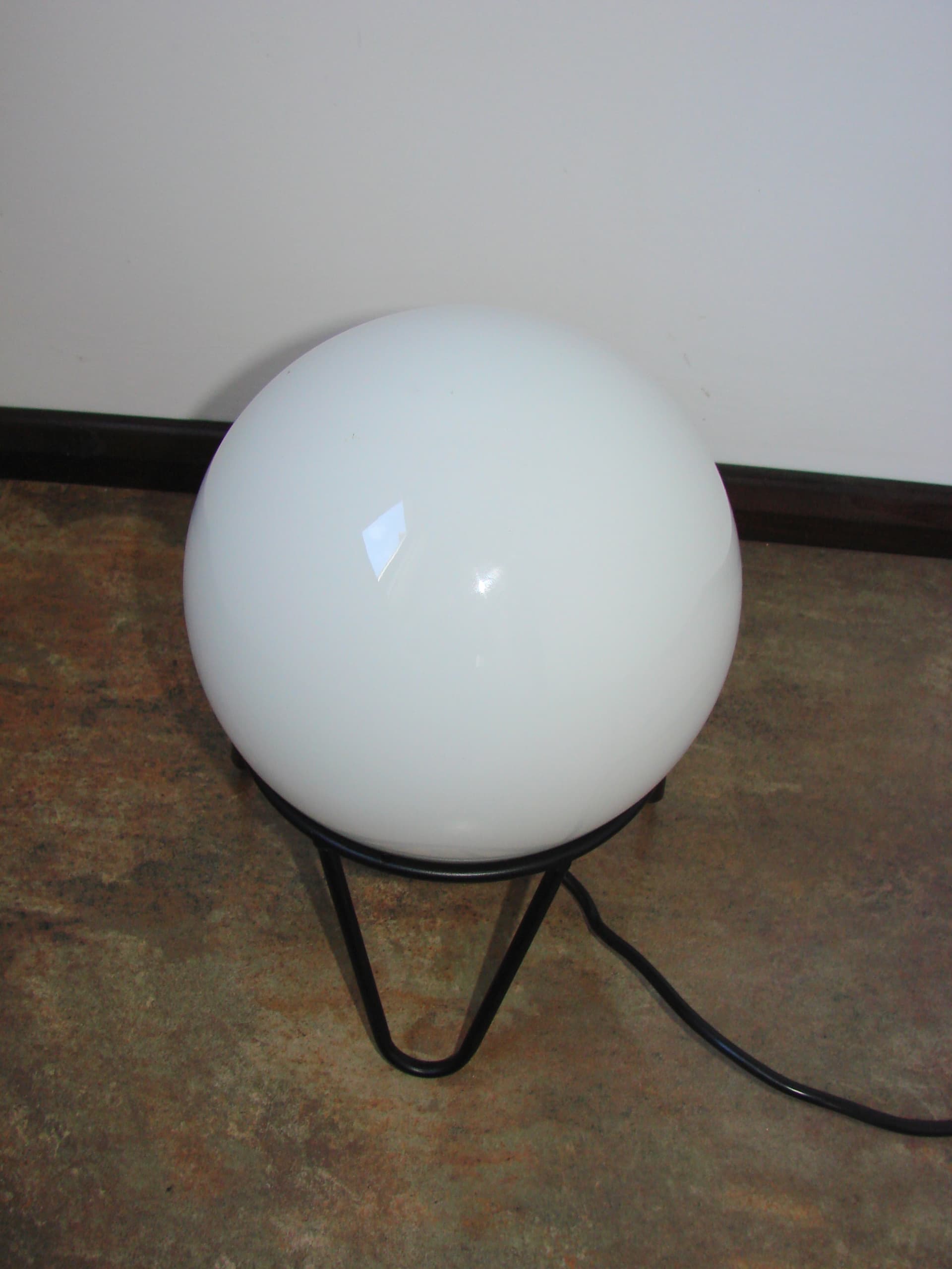 Table Lamp Globe, white glass, black metal, 1980s - 299465