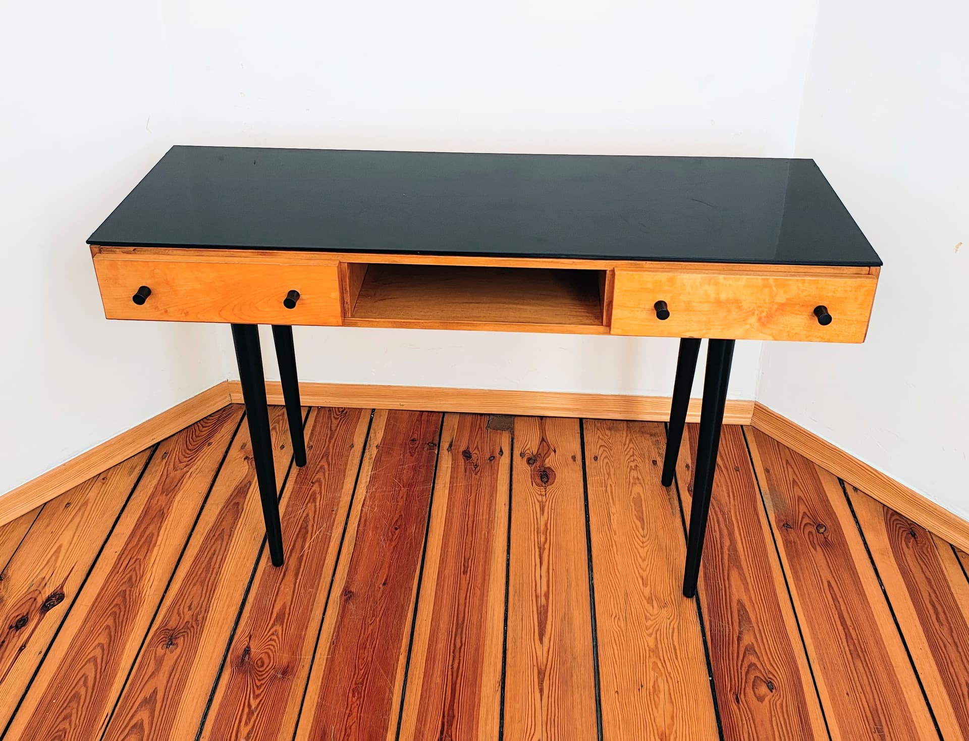 Konsolka biurko, jasnobrązowy dąb, blat czarny, proj. M. Pozar, UP Závody, Czechosłowacja, lata 60. - 299608