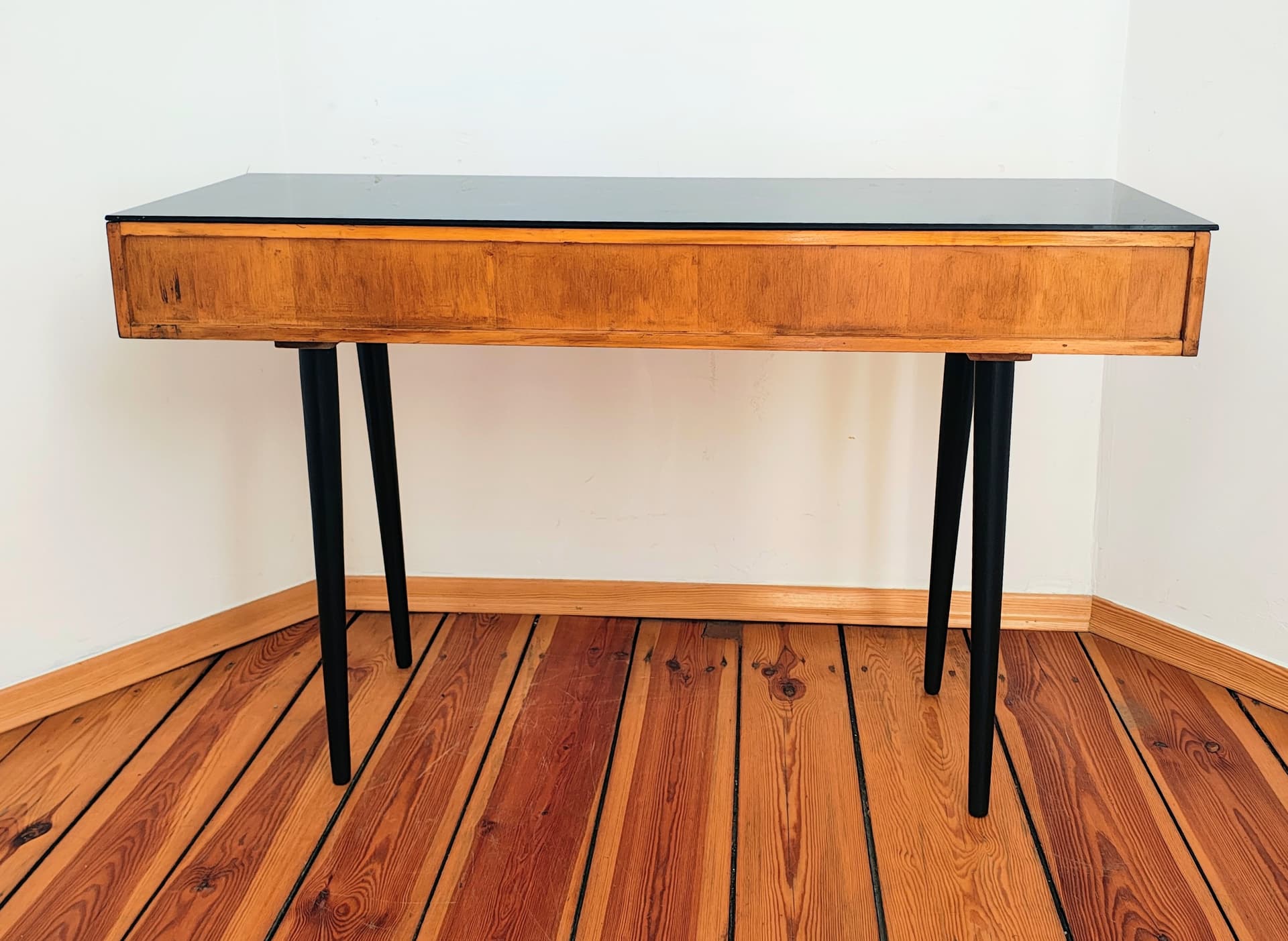 Konsolka biurko, jasnobrązowy dąb, blat czarny, proj. M. Pozar, UP Závody, Czechosłowacja, lata 60. - 299612