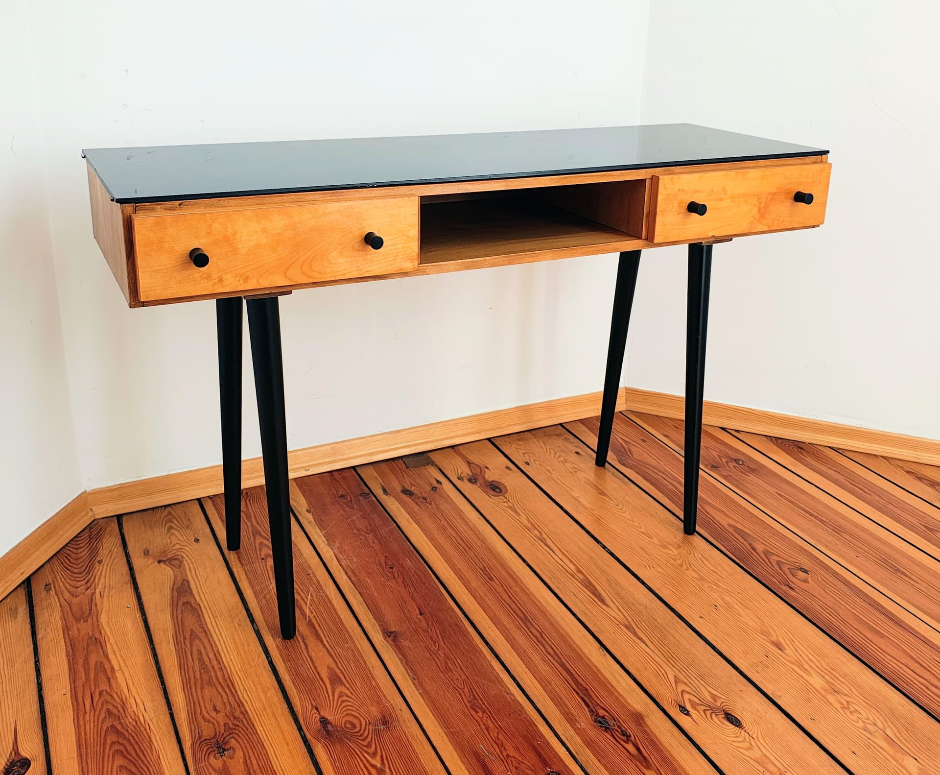 Konsolka biurko, jasnobrązowy dąb, blat czarny, proj. M. Pozar, UP Závody, Czechosłowacja, lata 60. - 299609