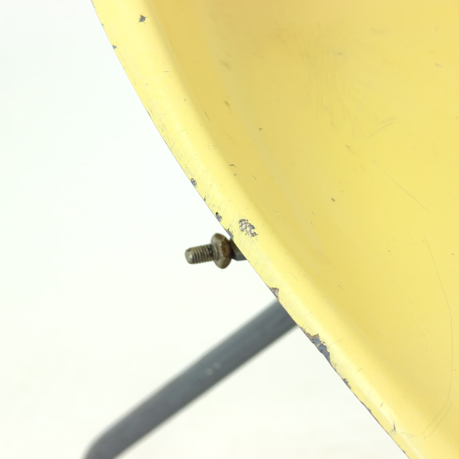 Krzesło tramwajowe, żółty fiberglass, stal szara, proj. M. Navratil, Czechosłowacja, lata 60. - 299801