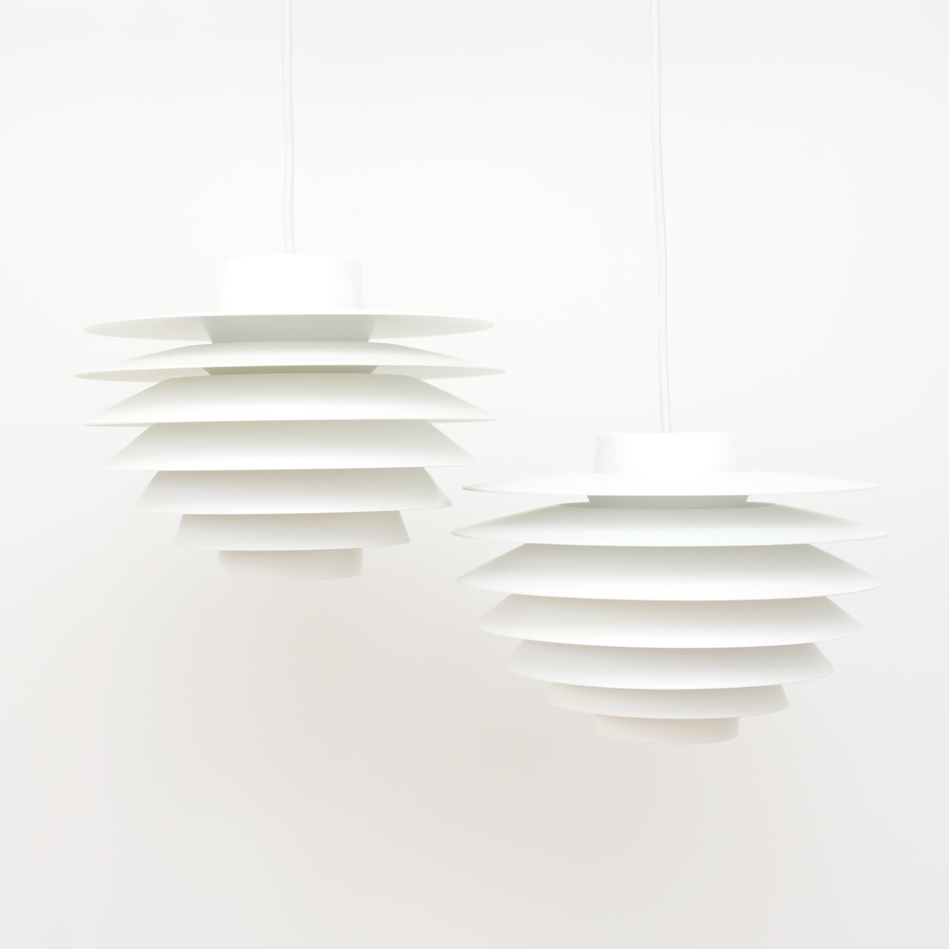 Para lamp wiszących Verona, biały, aluminium, proj. S. Middelboe, Dania - 299870