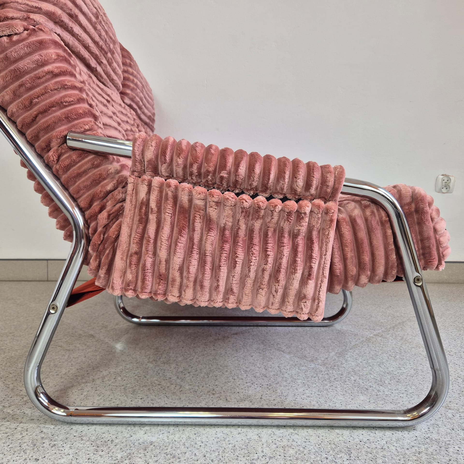 Two-seater sofa, pink corduroy, chrome, by G. Lundgren, Ikea, Sweden, 1970s. - 299924