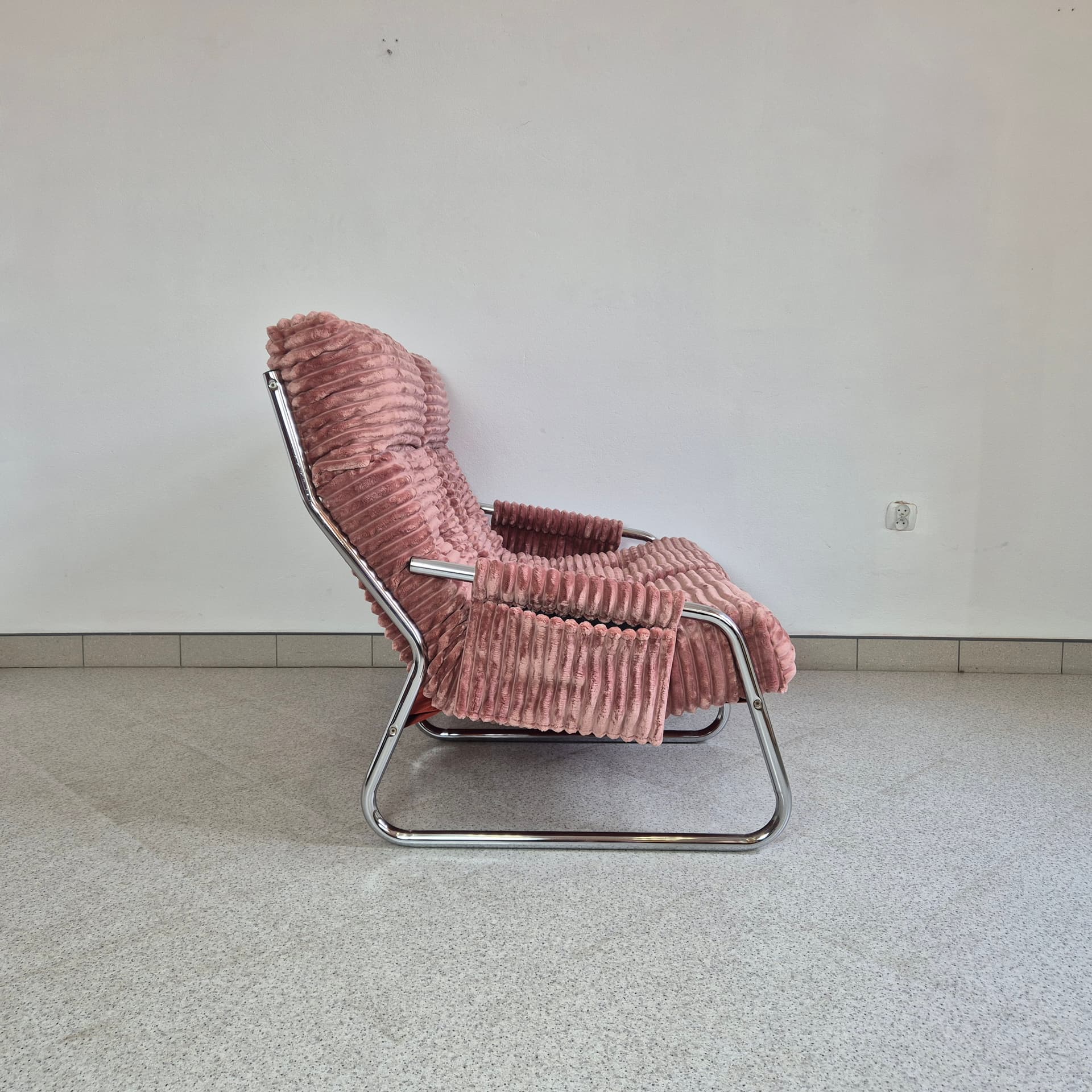 Two-seater sofa, pink corduroy, chrome, by G. Lundgren, Ikea, Sweden, 1970s. - 299921