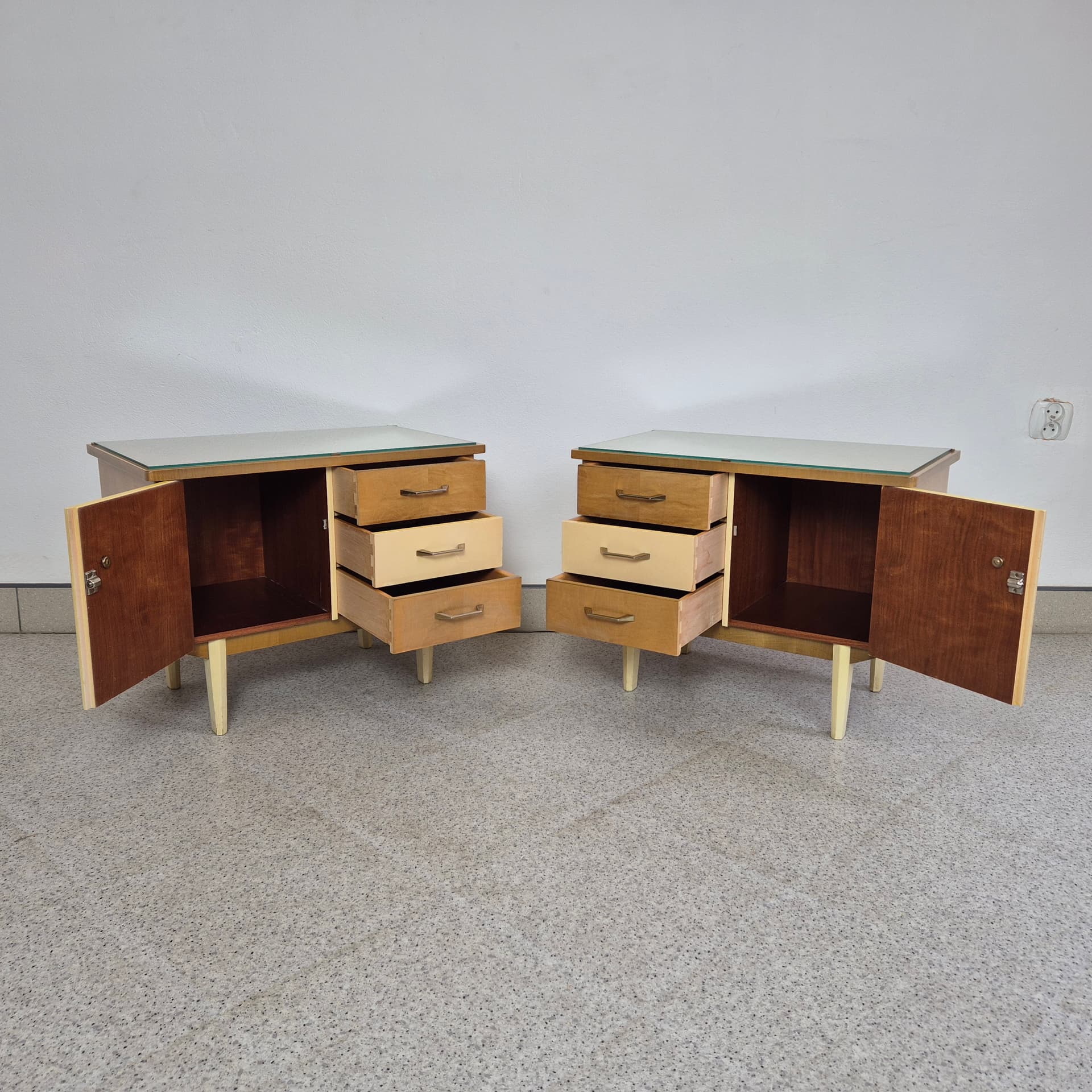 Pair of nightstands, brown wood, glass, cream beige, Germany, 1960s. - 300083