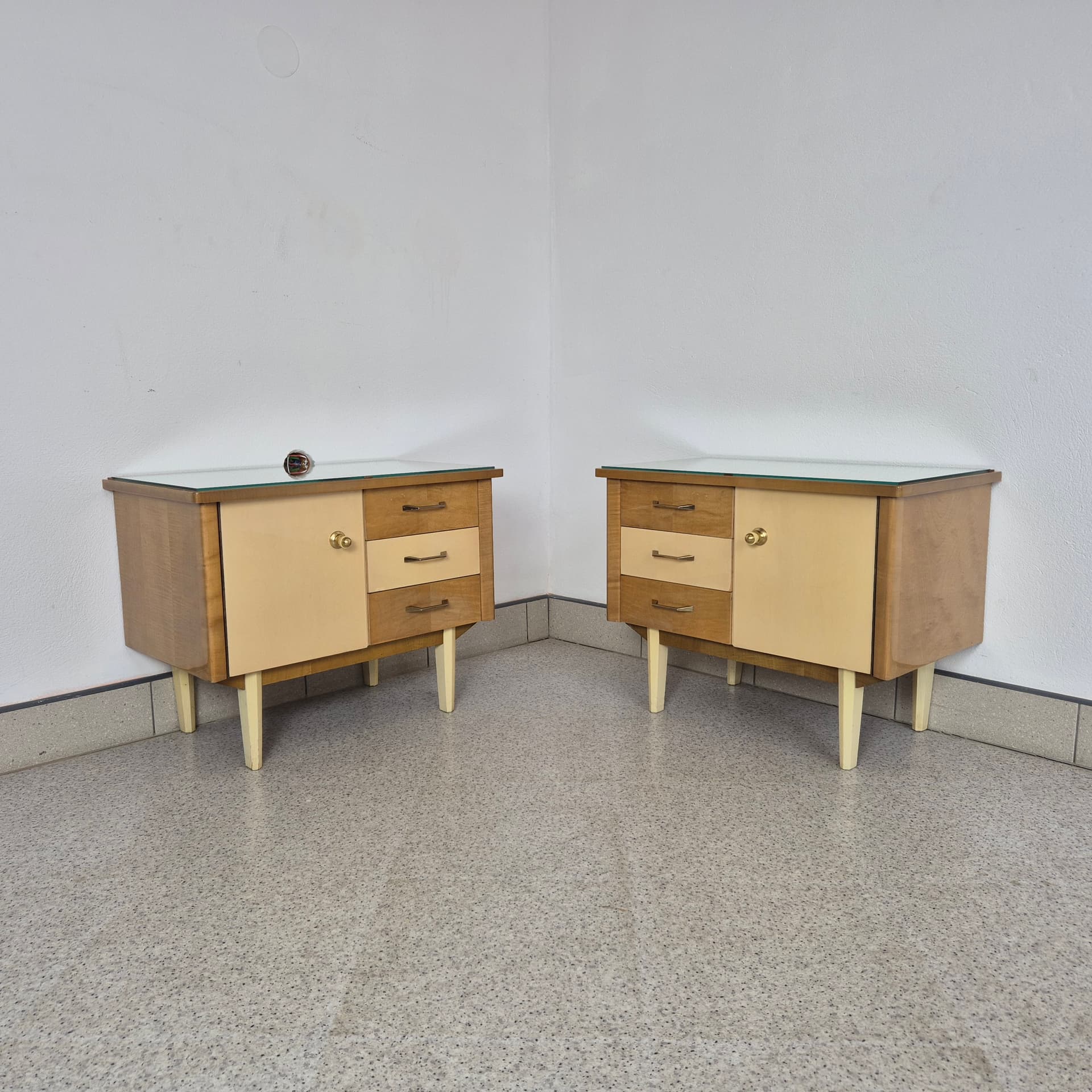 Pair of nightstands, brown wood, glass, cream beige, Germany, 1960s. - 300086