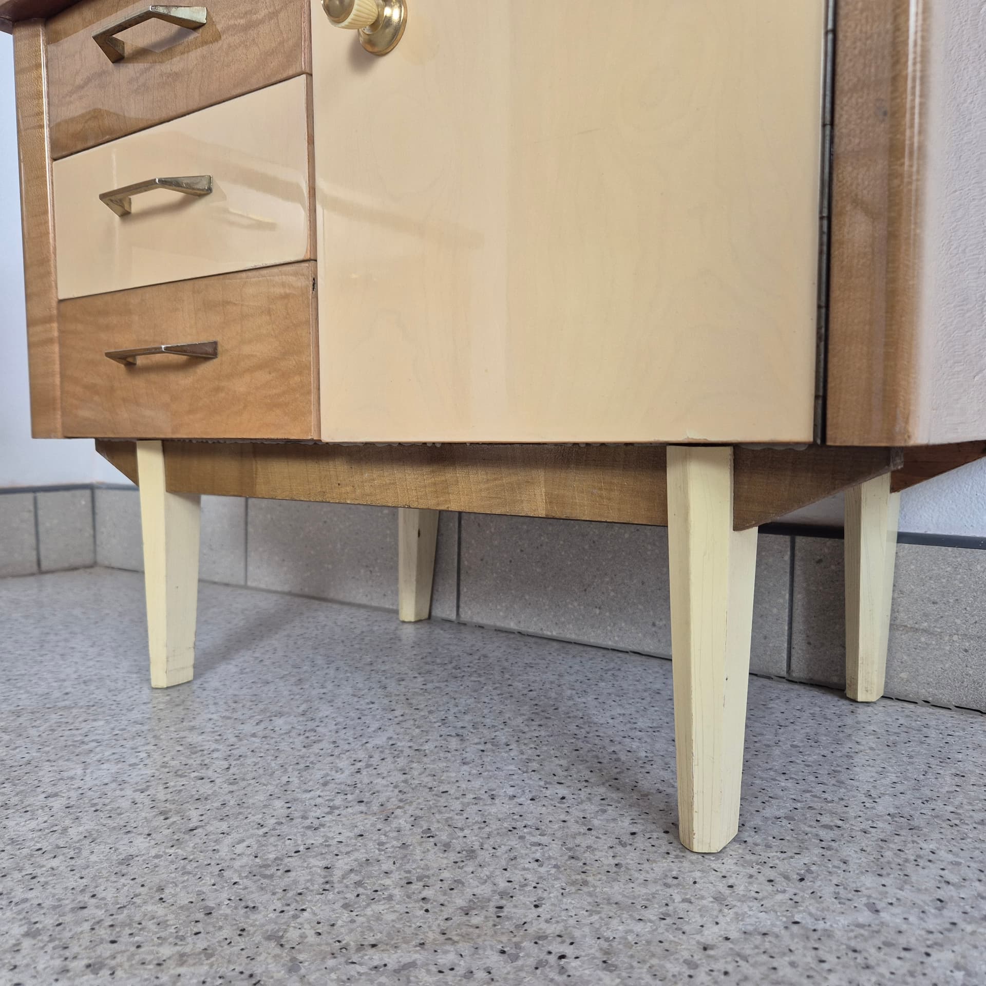 Pair of nightstands, brown wood, glass, cream beige, Germany, 1960s. - 300087
