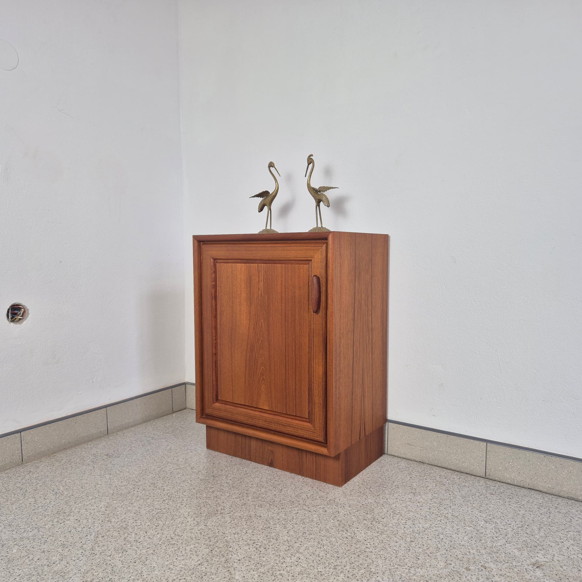 Cabinet, brown teak, by H. Riestenpatt, Germany, 1960s. - 300124