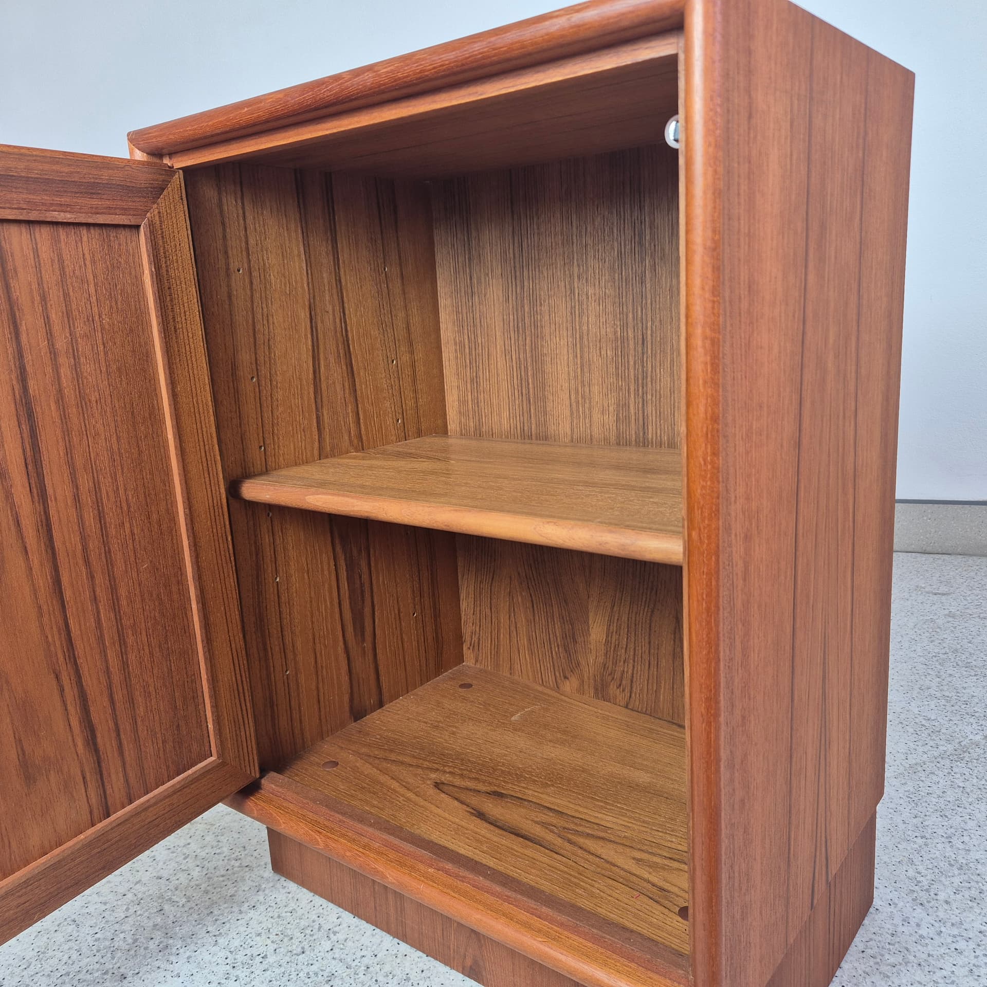 Cabinet, brown teak, by H. Riestenpatt, Germany, 1960s. - 300131