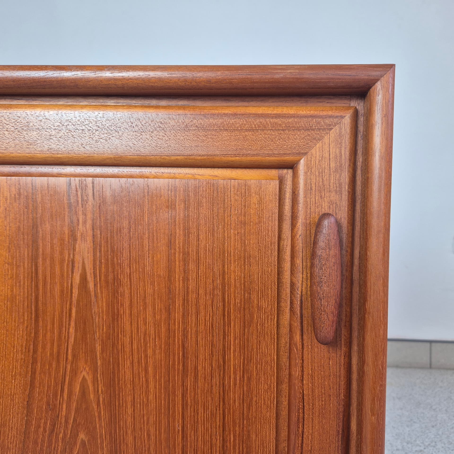 Cabinet, brown teak, by H. Riestenpatt, Germany, 1960s. - 300134