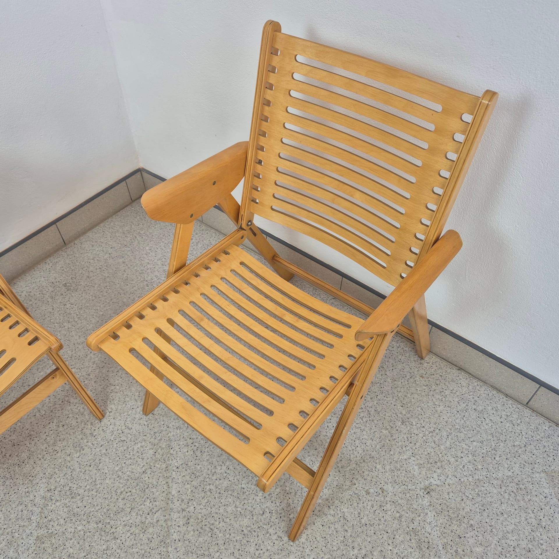 Folding chair Rex, brown beech plywood, by N. Kralj, Slovenia, 1950s. - 300146