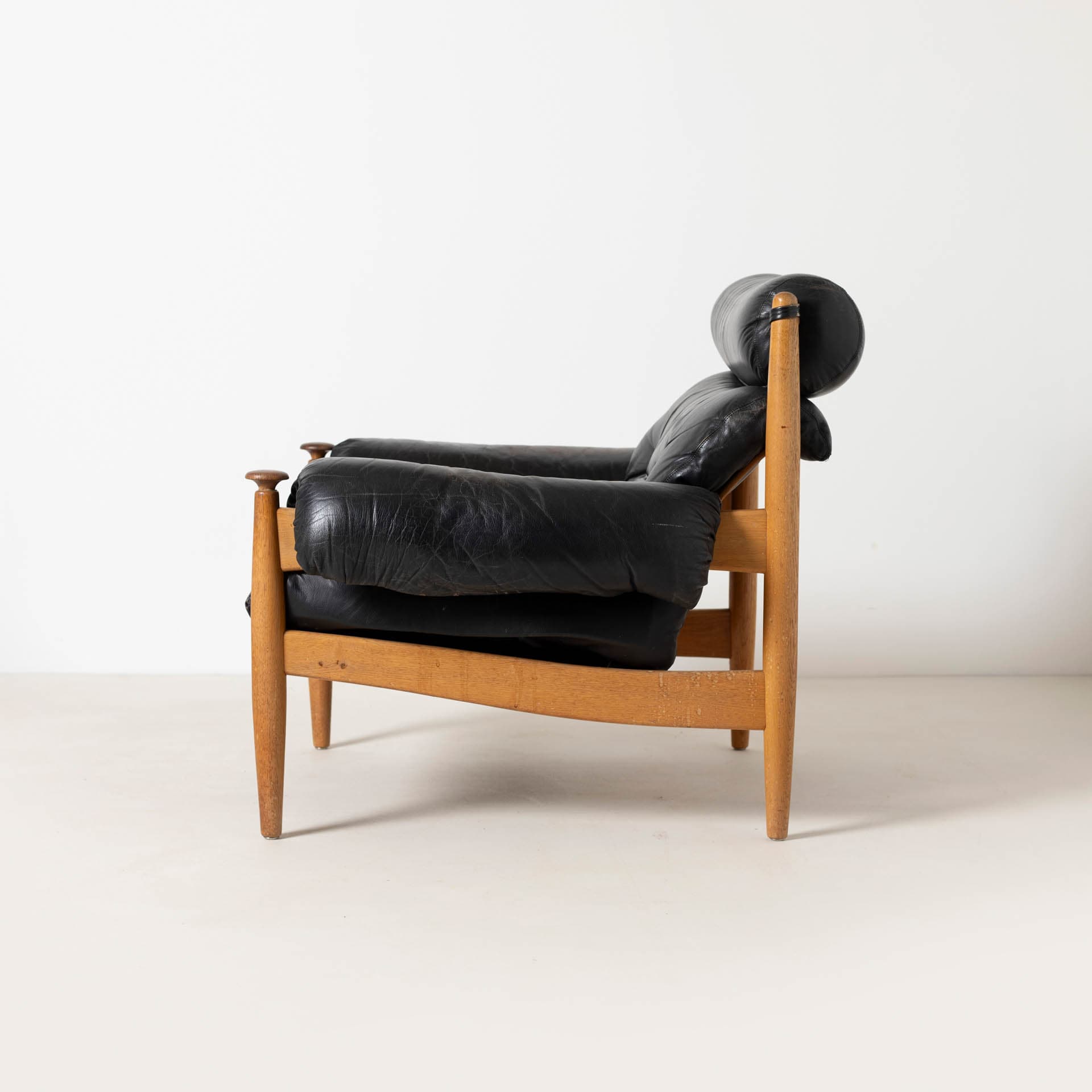 Lounge chair, brown oak, black leather, by E. Merthen, Ire Möbler, Sweden, 1960s. - 300235