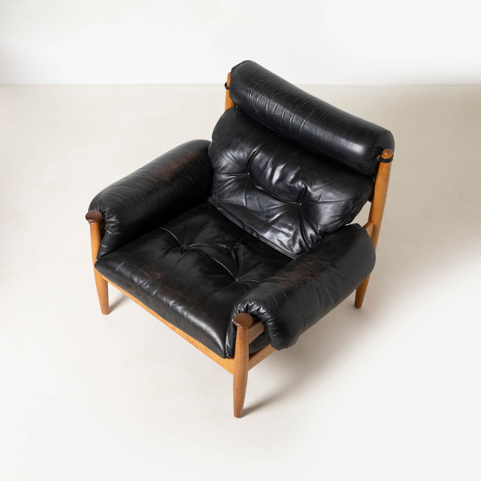 Lounge chair, brown oak, black leather, by E. Merthen, Ire Möbler, Sweden, 1960s. - 300239
