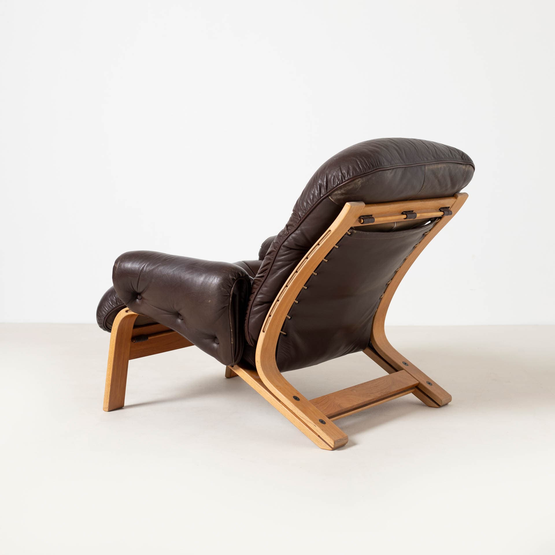 Armchair Ry Wing, brown leather, teak plywood, by E. & N. Solheim, RYBO Mobler, Norway, 1970s. - 300260