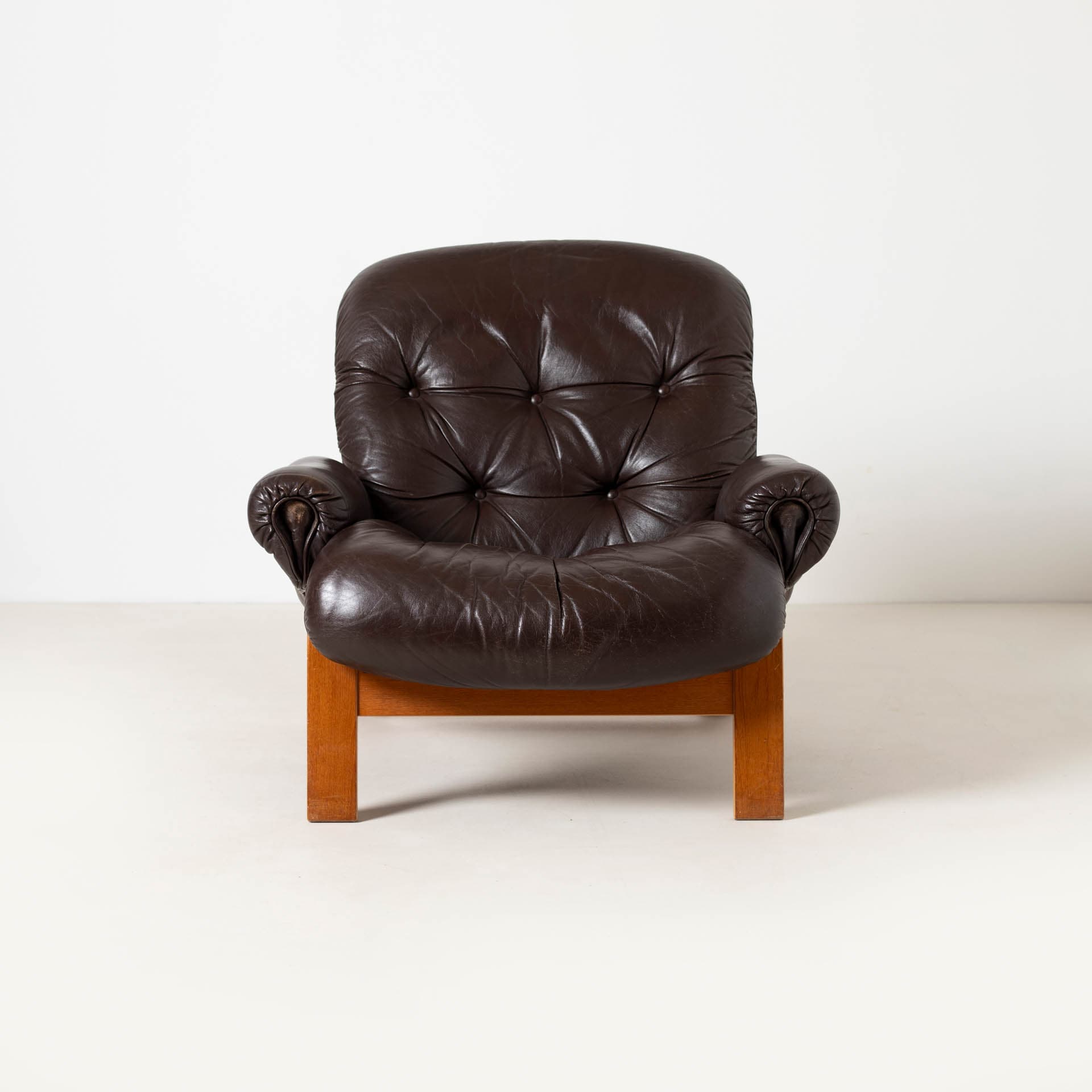 Armchair Ry Wing, brown leather, teak plywood, by E. & N. Solheim, RYBO Mobler, Norway, 1970s. - 300264