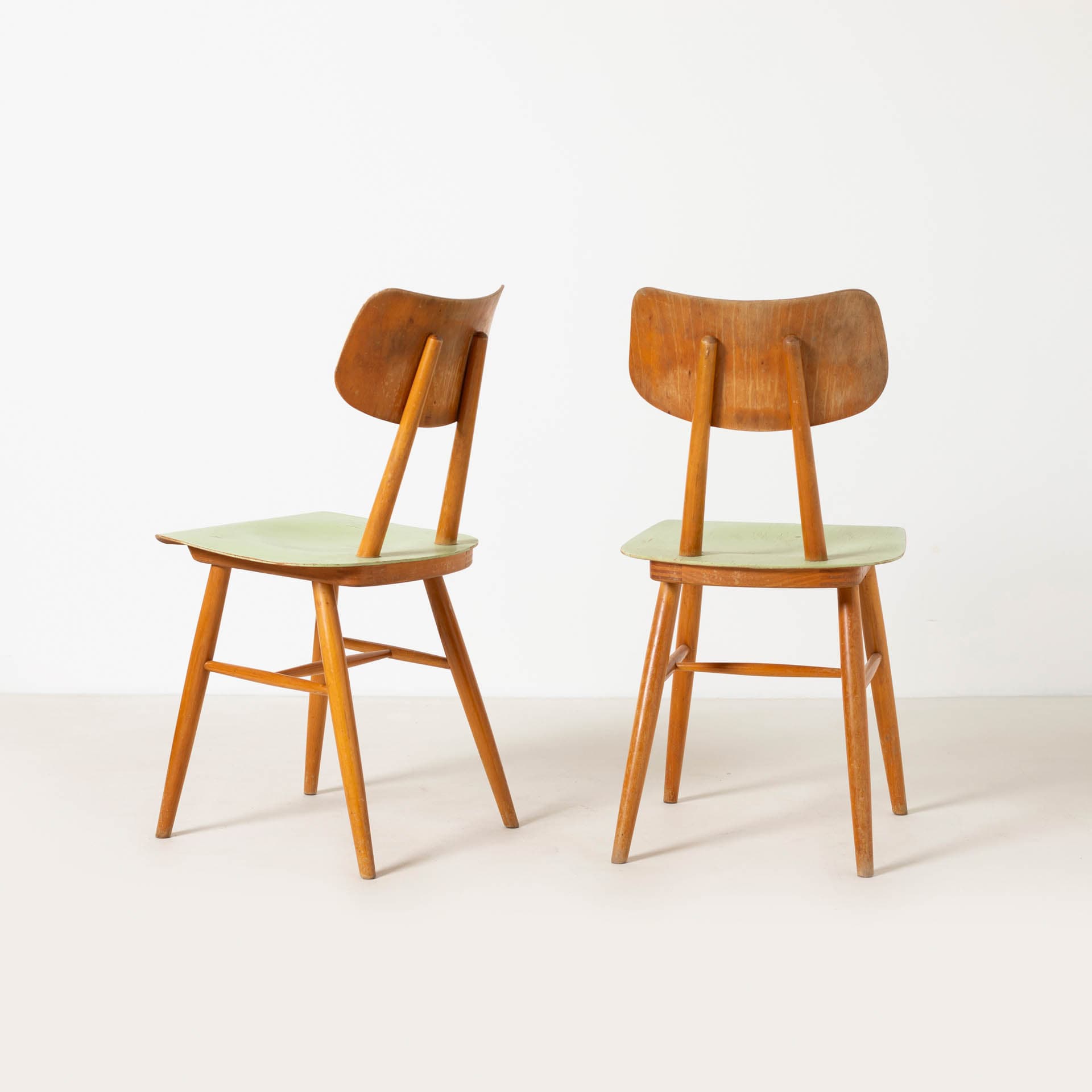 Set of Two Chairs, green beige, beech plywood, TON, Czechoslovakia, 1960s. - 300301
