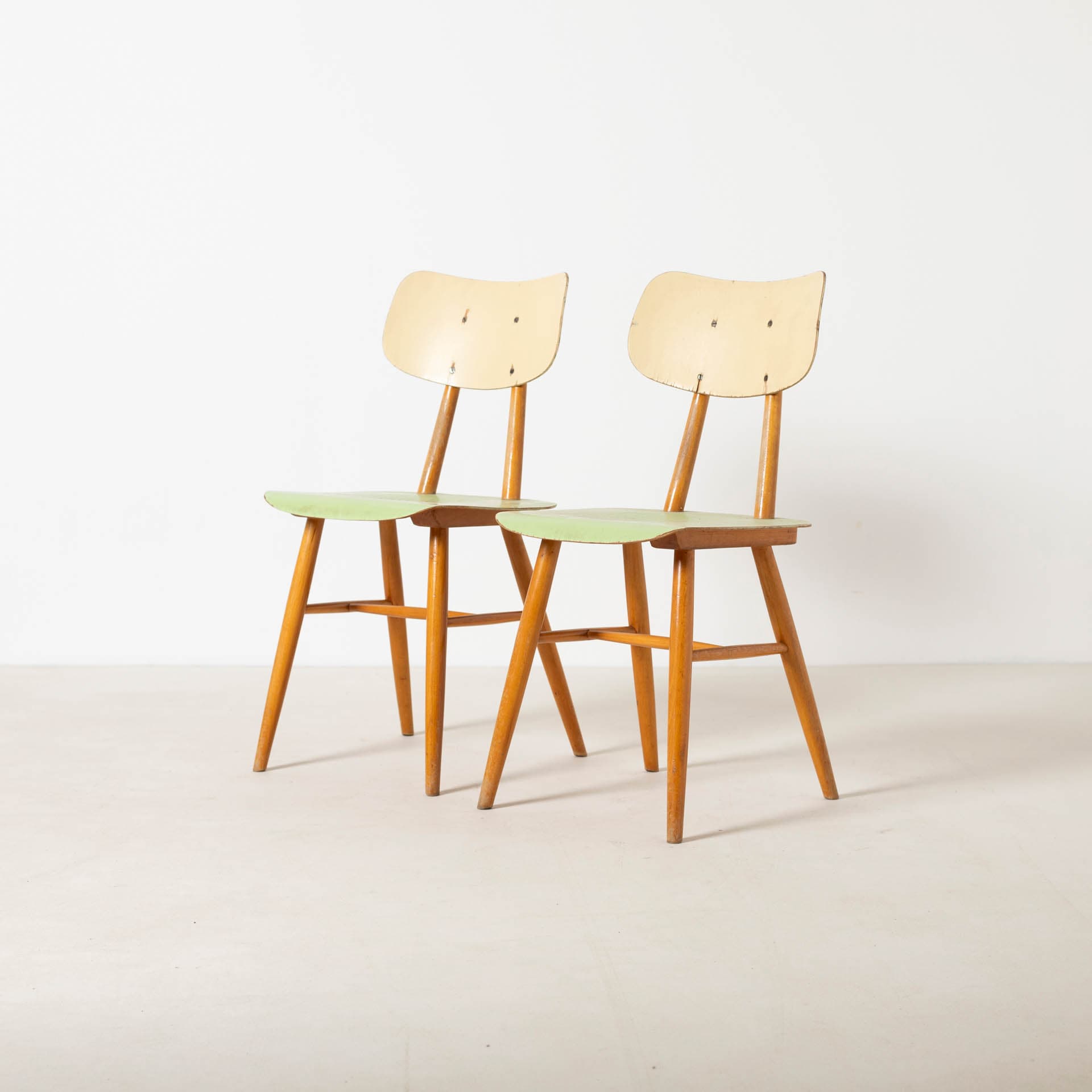 Set of Two Chairs, green beige, beech plywood, TON, Czechoslovakia, 1960s. - 300297