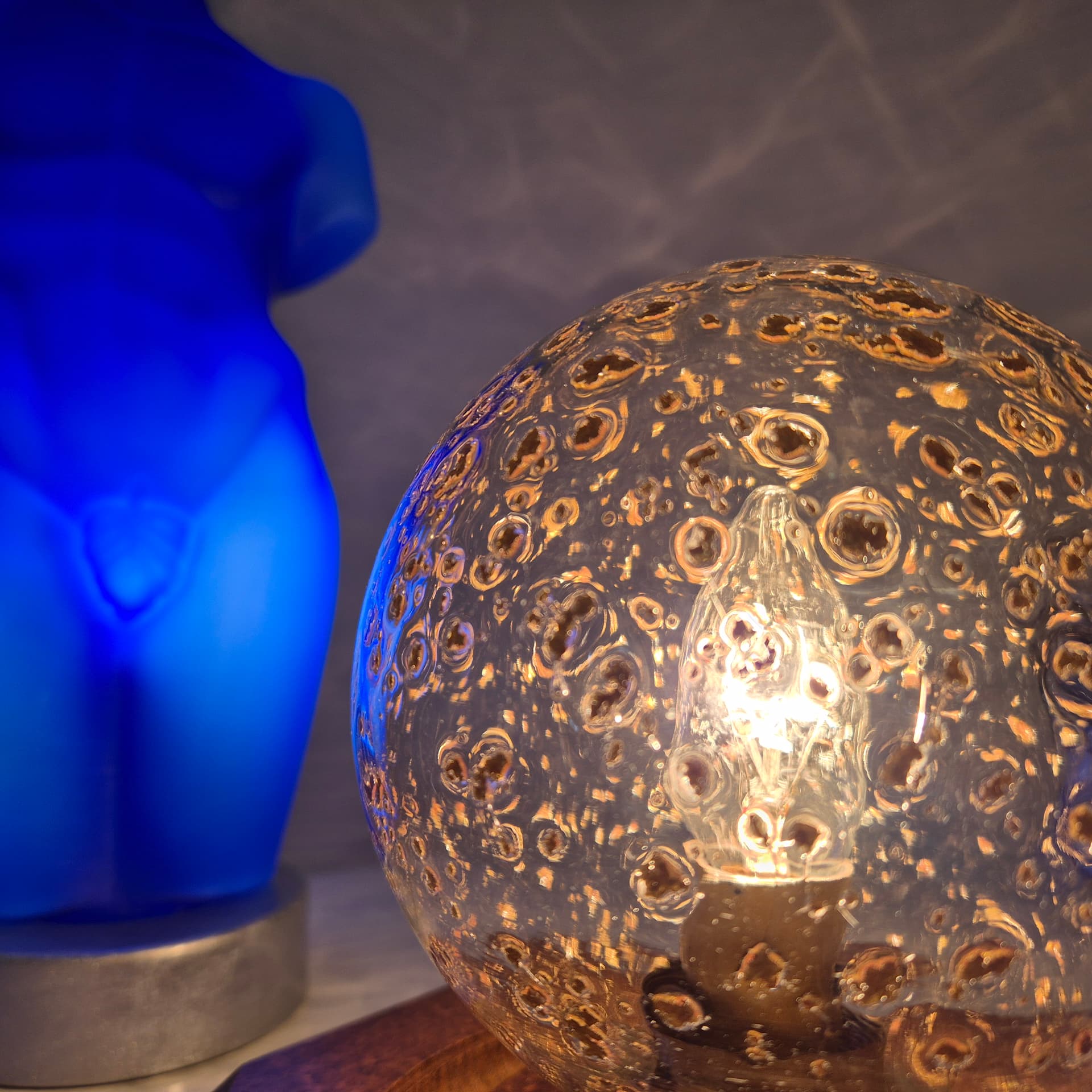 Pair of hexagonal wall sconces, brown wood, transparent glass, gold brass, Temde Leuchten, 1970s. - 300368