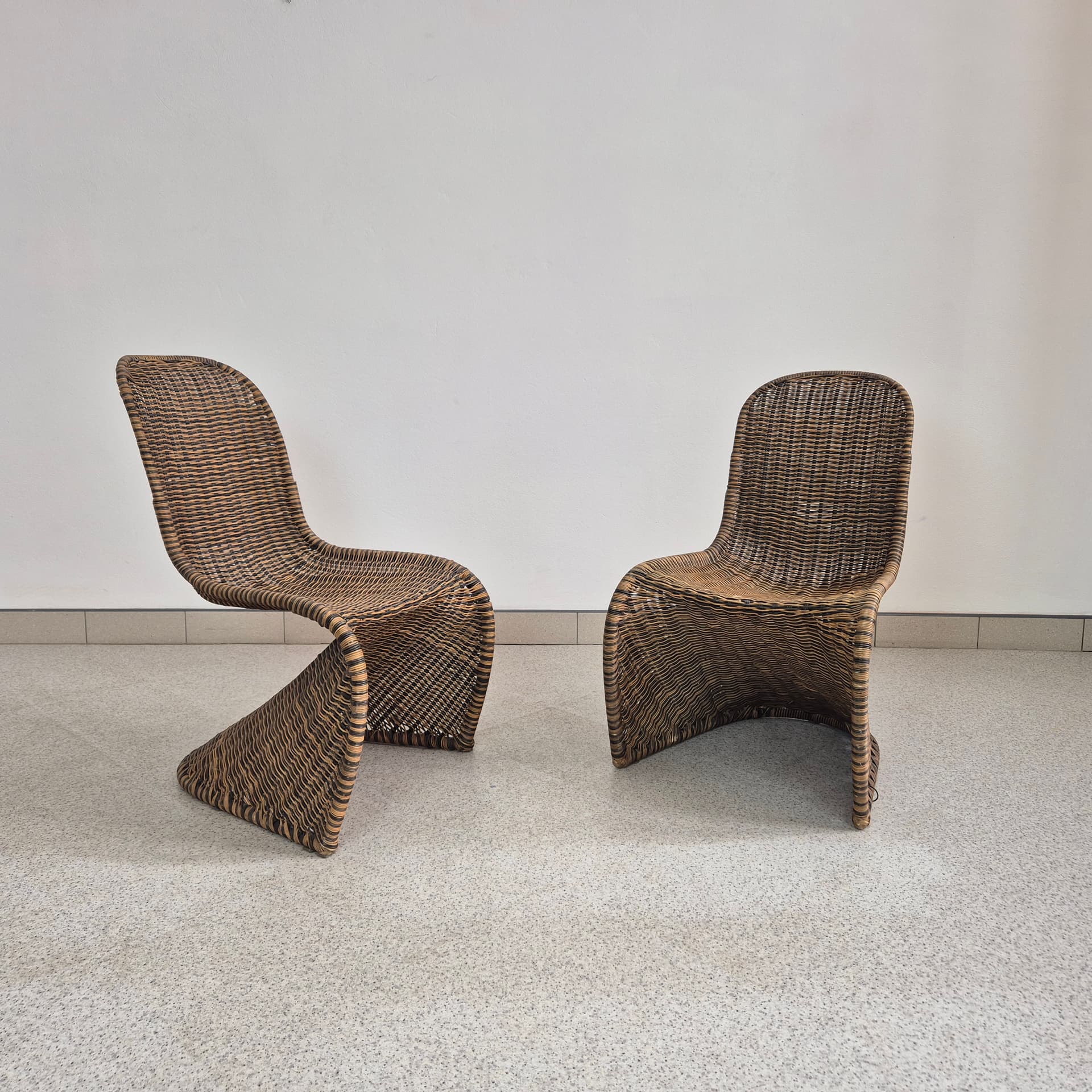 Chair, Verner Panton style, brown multicolor rattan, 1970s. - 300373