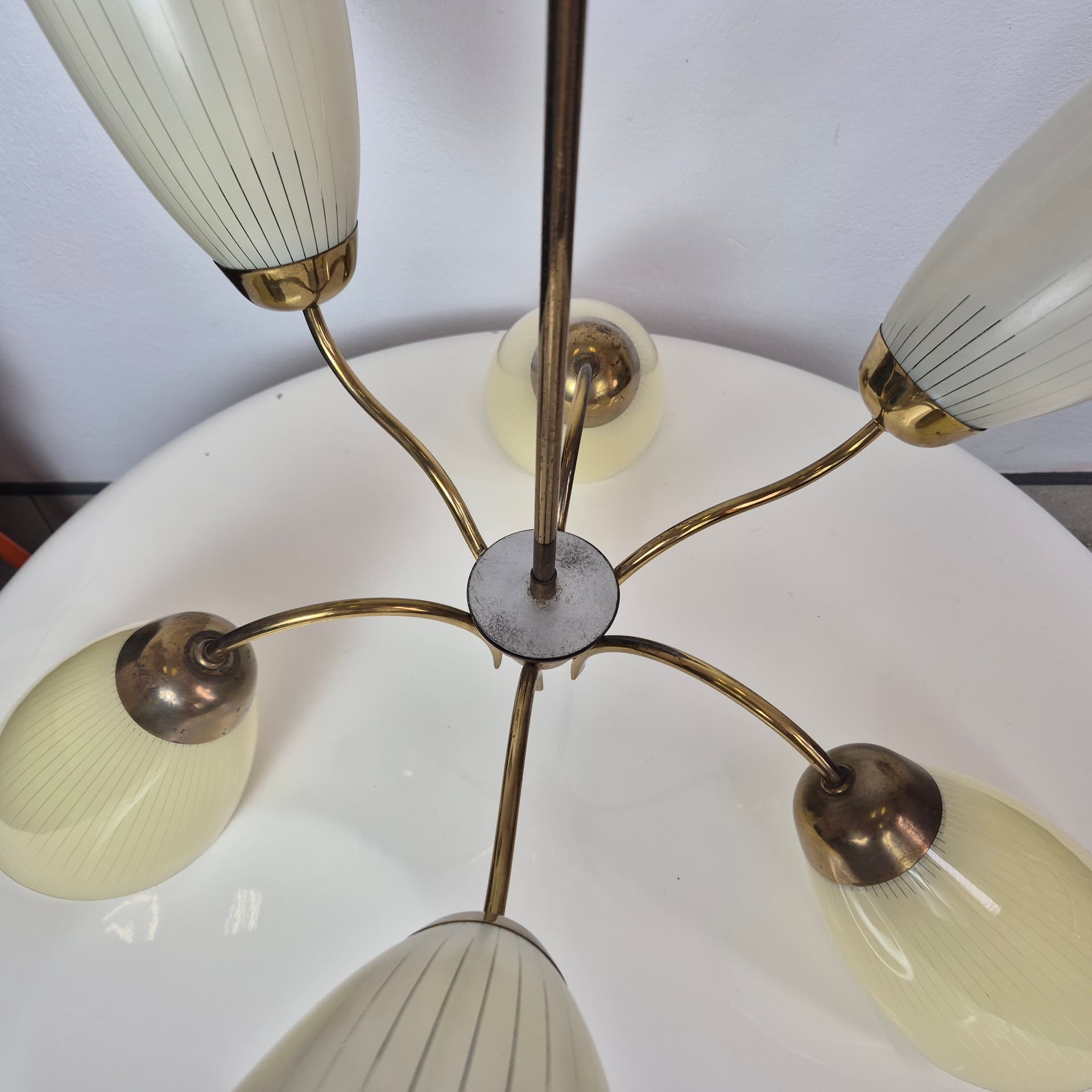 Chandelier Art Deco, cream glass gold brass, Germany, 1950s. - 300393