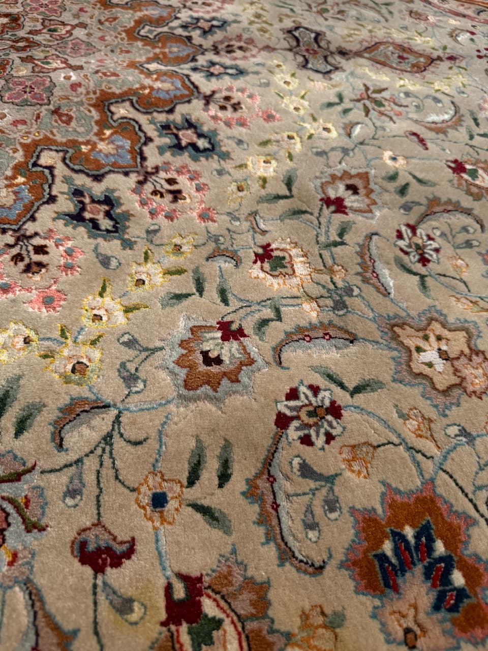 Dywan perski Tabriz, 260x250 cm, beżowy złoty czerwony niebieski zielony, wełna kaszmirowa jedwab, Iran - 300416