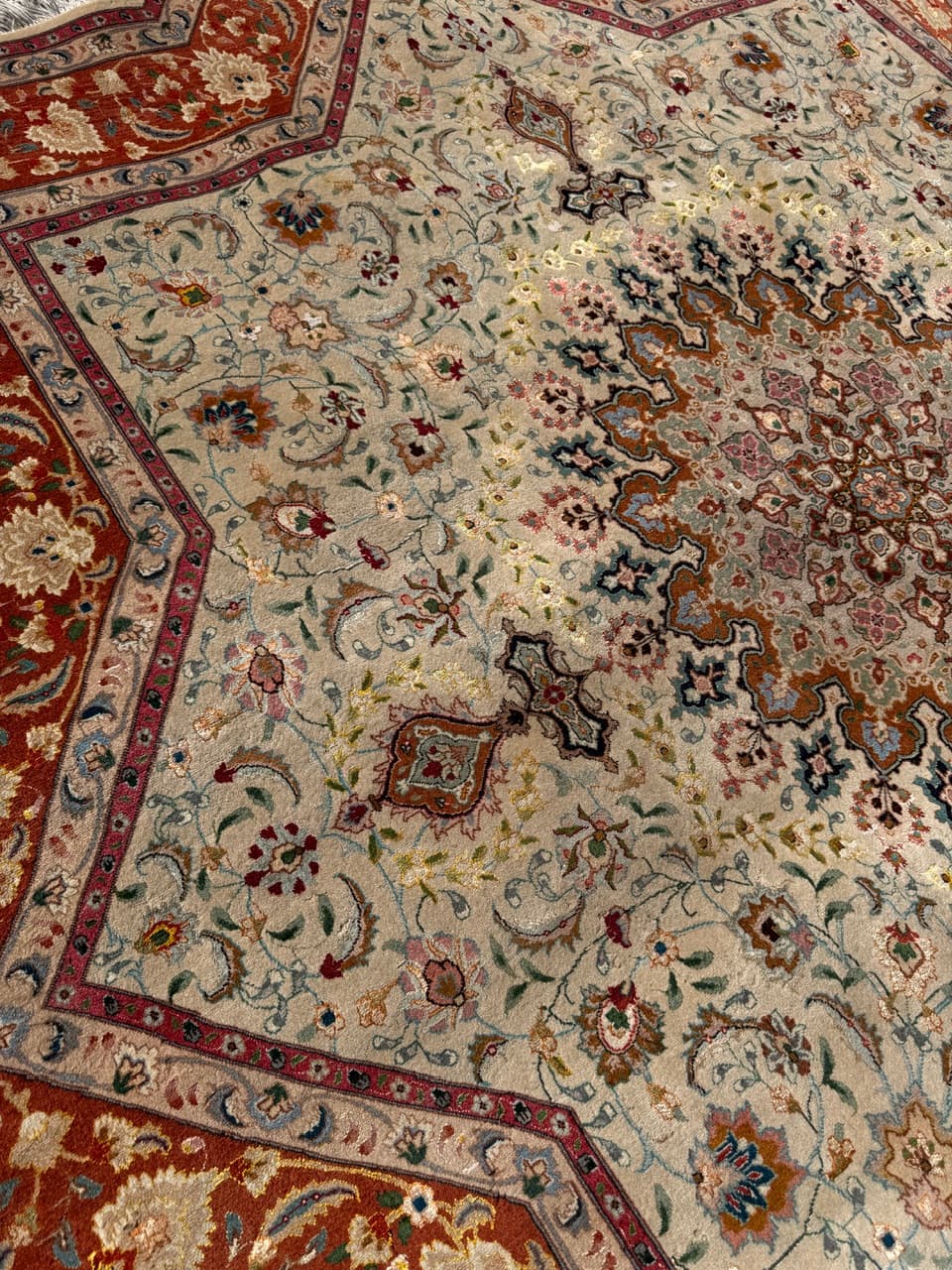 Dywan perski Tabriz, 260x250 cm, beżowy złoty czerwony niebieski zielony, wełna kaszmirowa jedwab, Iran - 300410