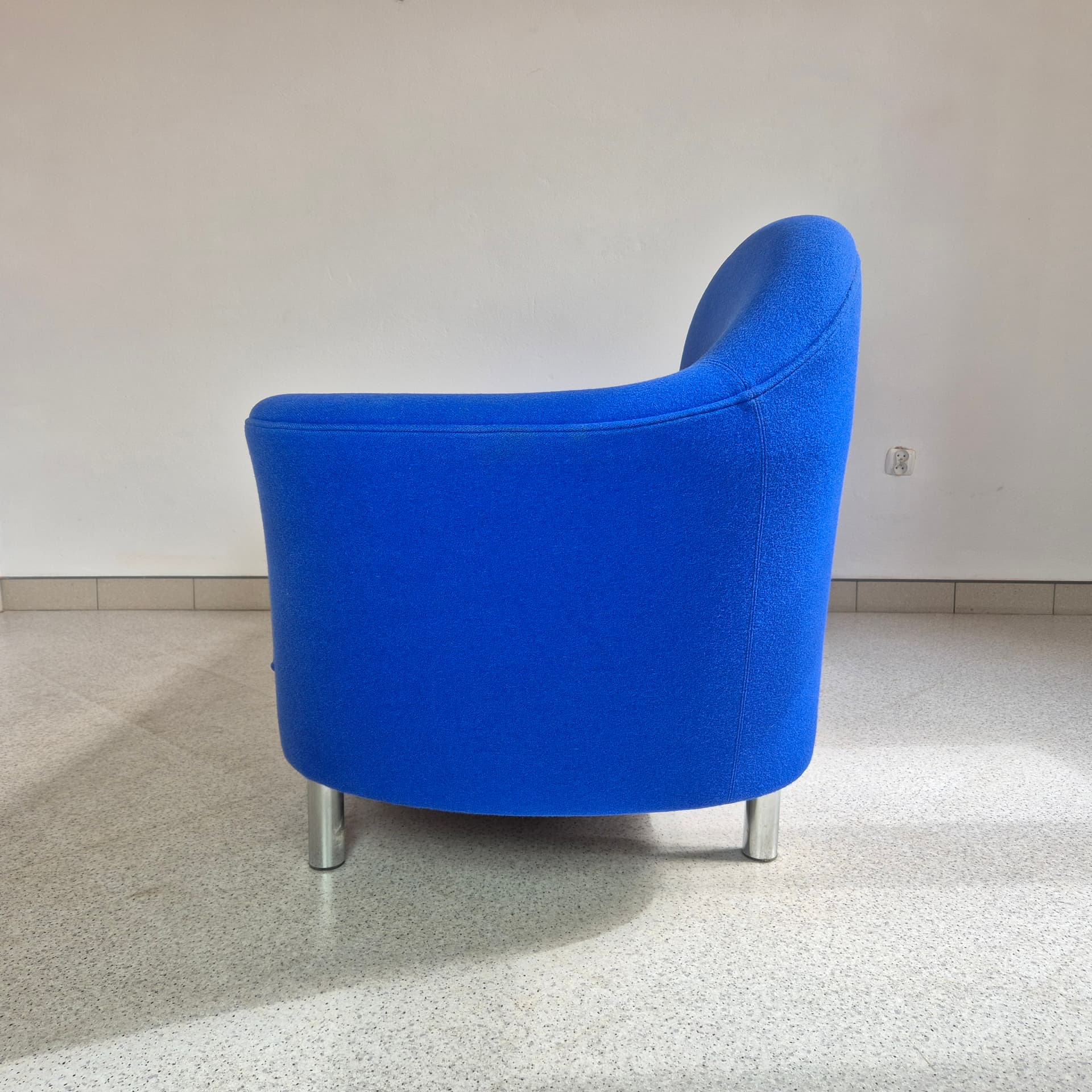 Sofa Grand Piano, blue wool, metal, by G. Olsen, for GUBI, Denmark, 1990s. - 300438