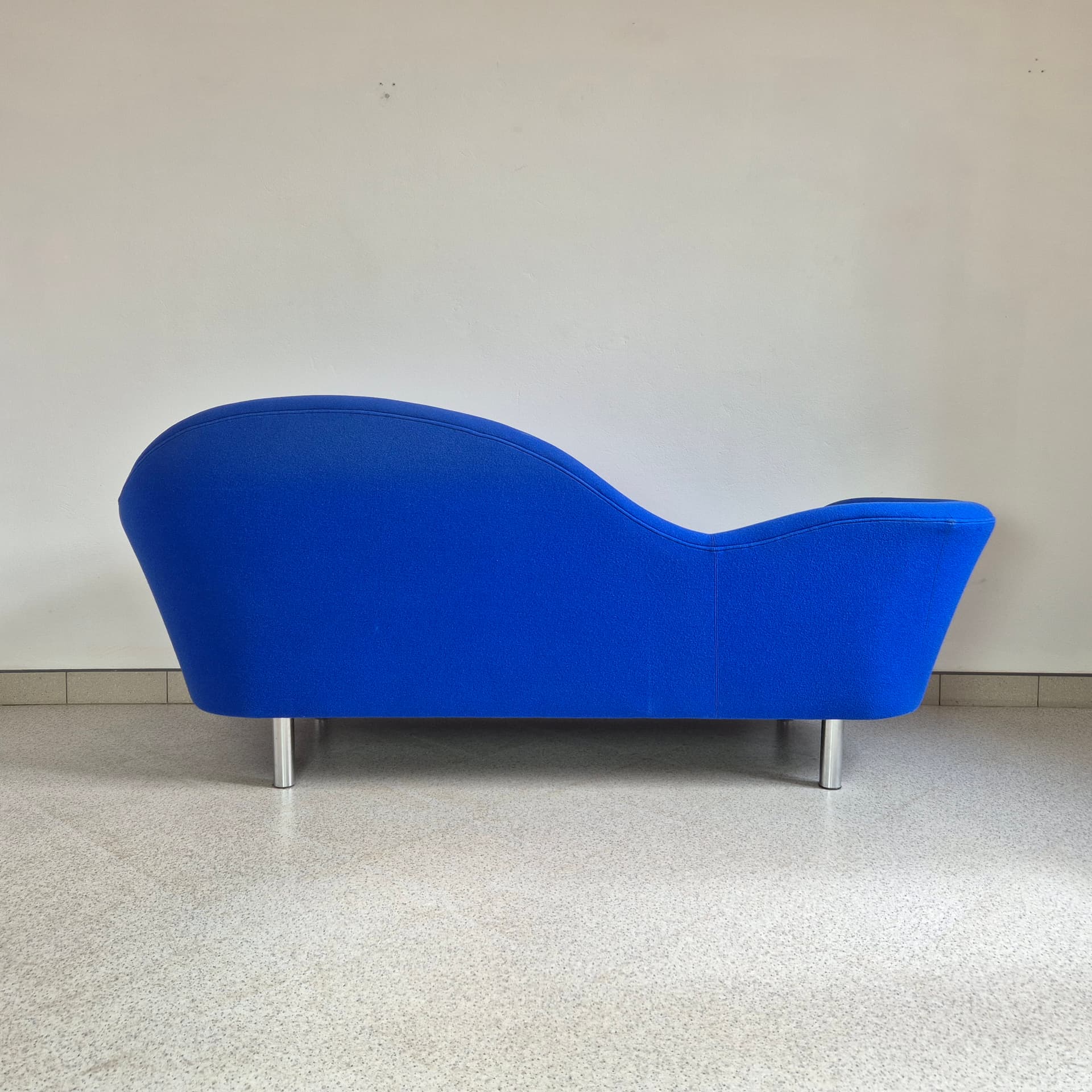 Sofa Grand Piano, blue wool, metal, by G. Olsen, for GUBI, Denmark, 1990s. - 300433