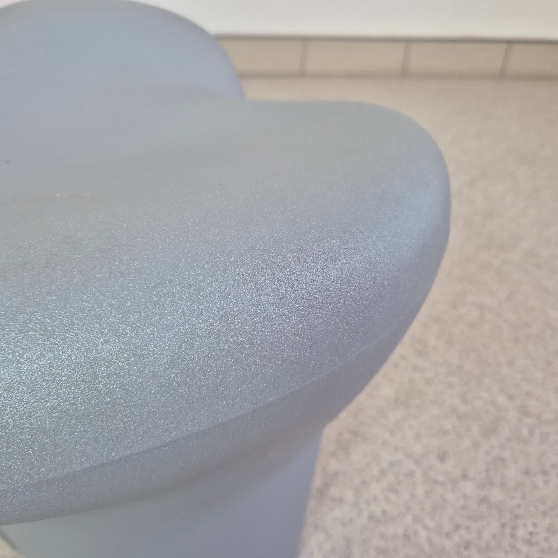 Stool The Tooth, grey plastic, by P. Starck, early 21st c. - 300534
