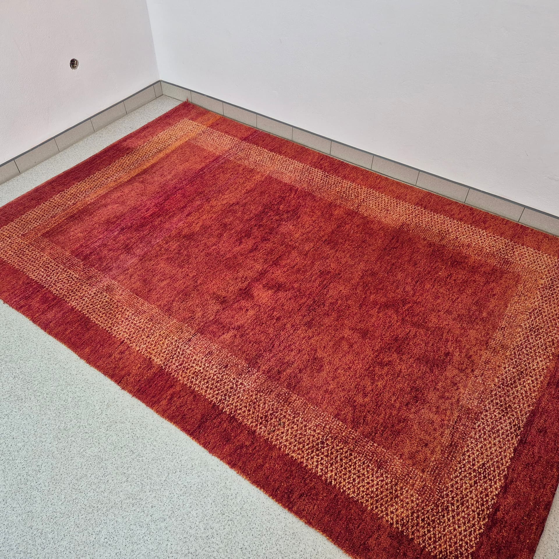 Dywan Gabbeh 305x205 cm, czerwony pomarańczowy złoty, wełna, Iran, lata 60. - 300547